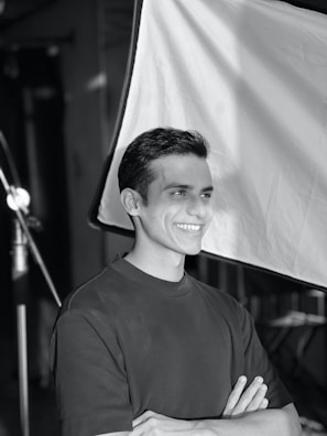 Smiling influencer sharing a testimonial about working with aurthryx.