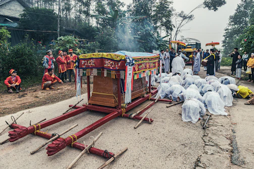 Members participating in a respectful ceremony honoring the lineage of the Patrudu kings.