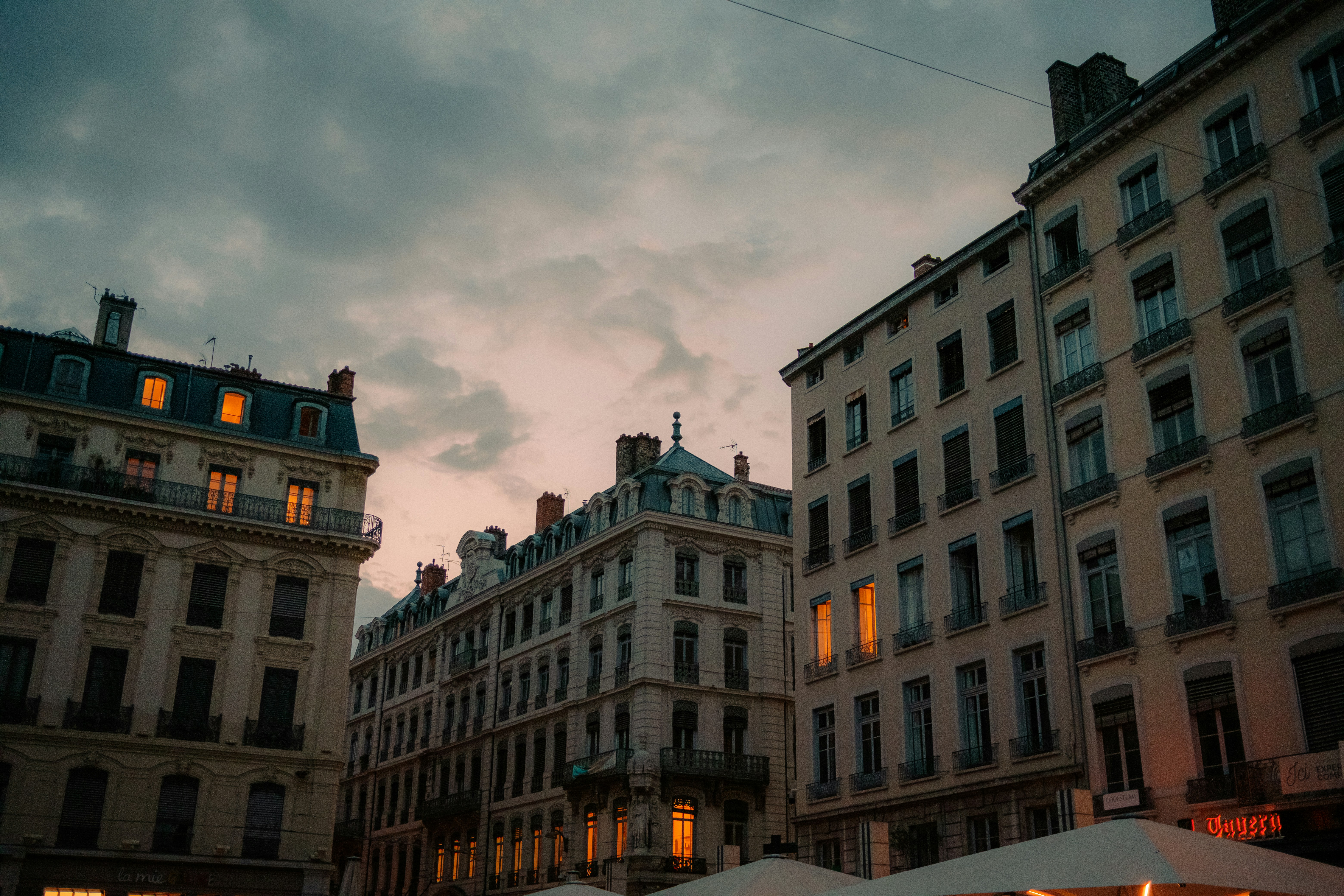 Photo by valentinlacoste