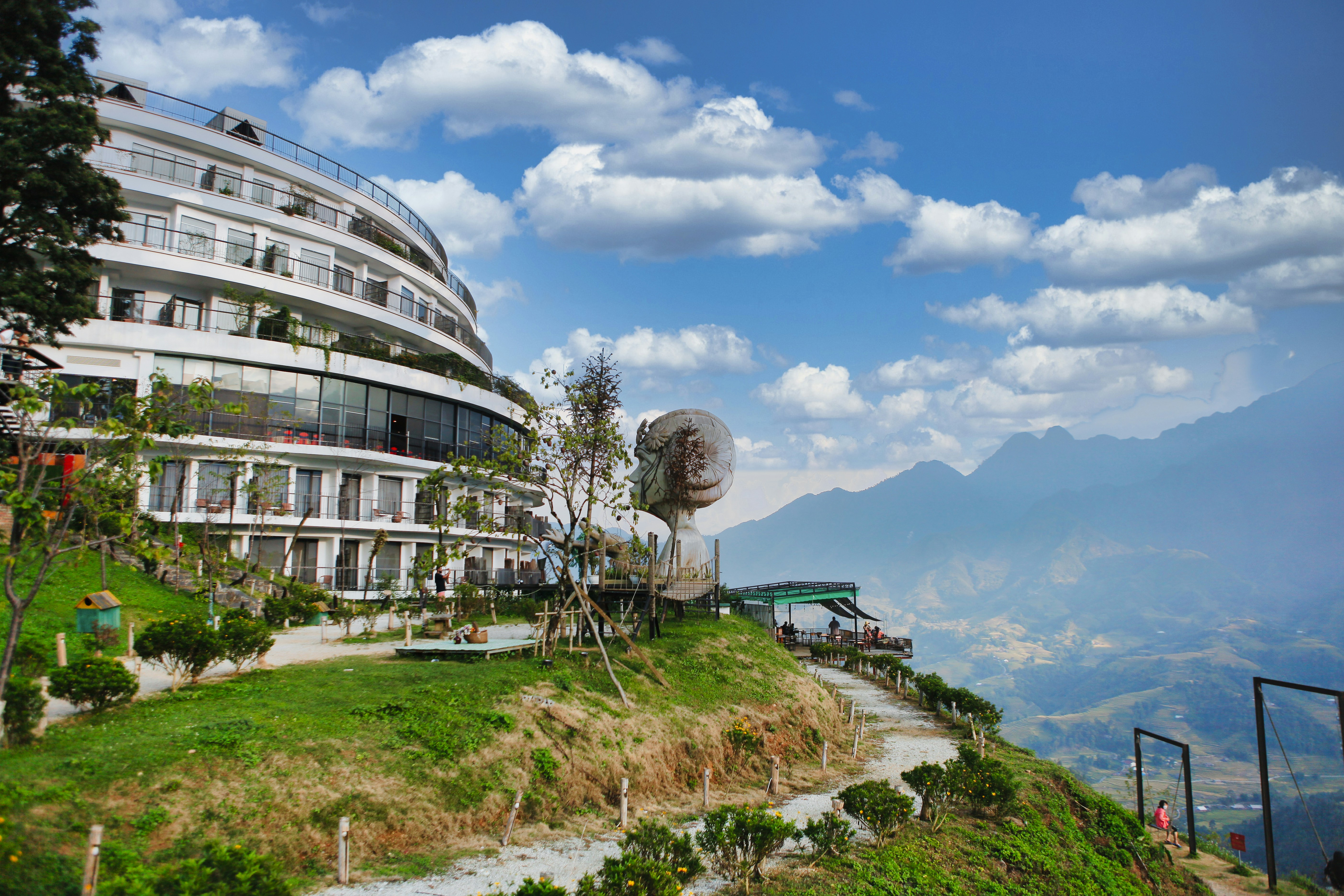 10 Carbon-Neutral Accommodations for Himalaya Eco Travel