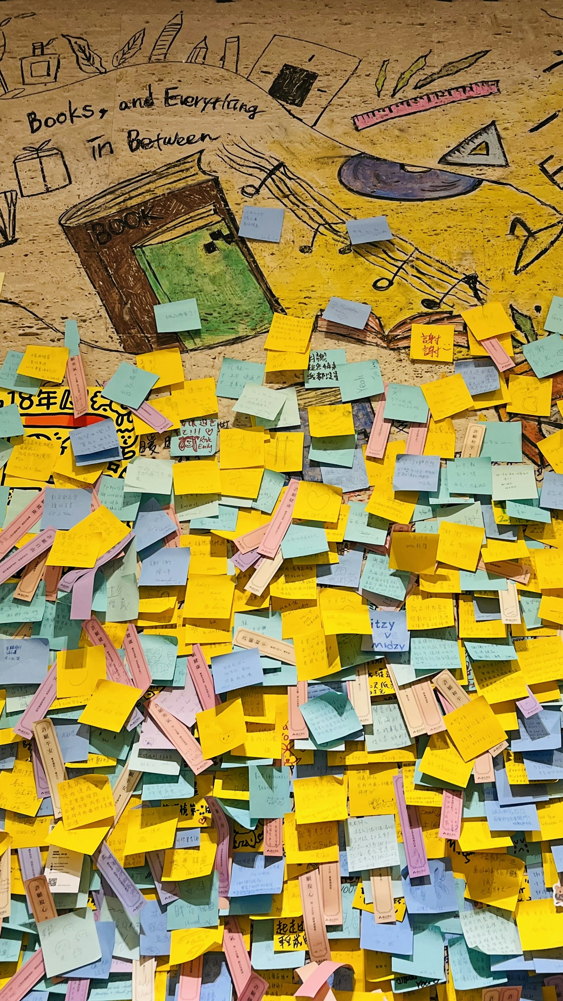 gray computer monitor