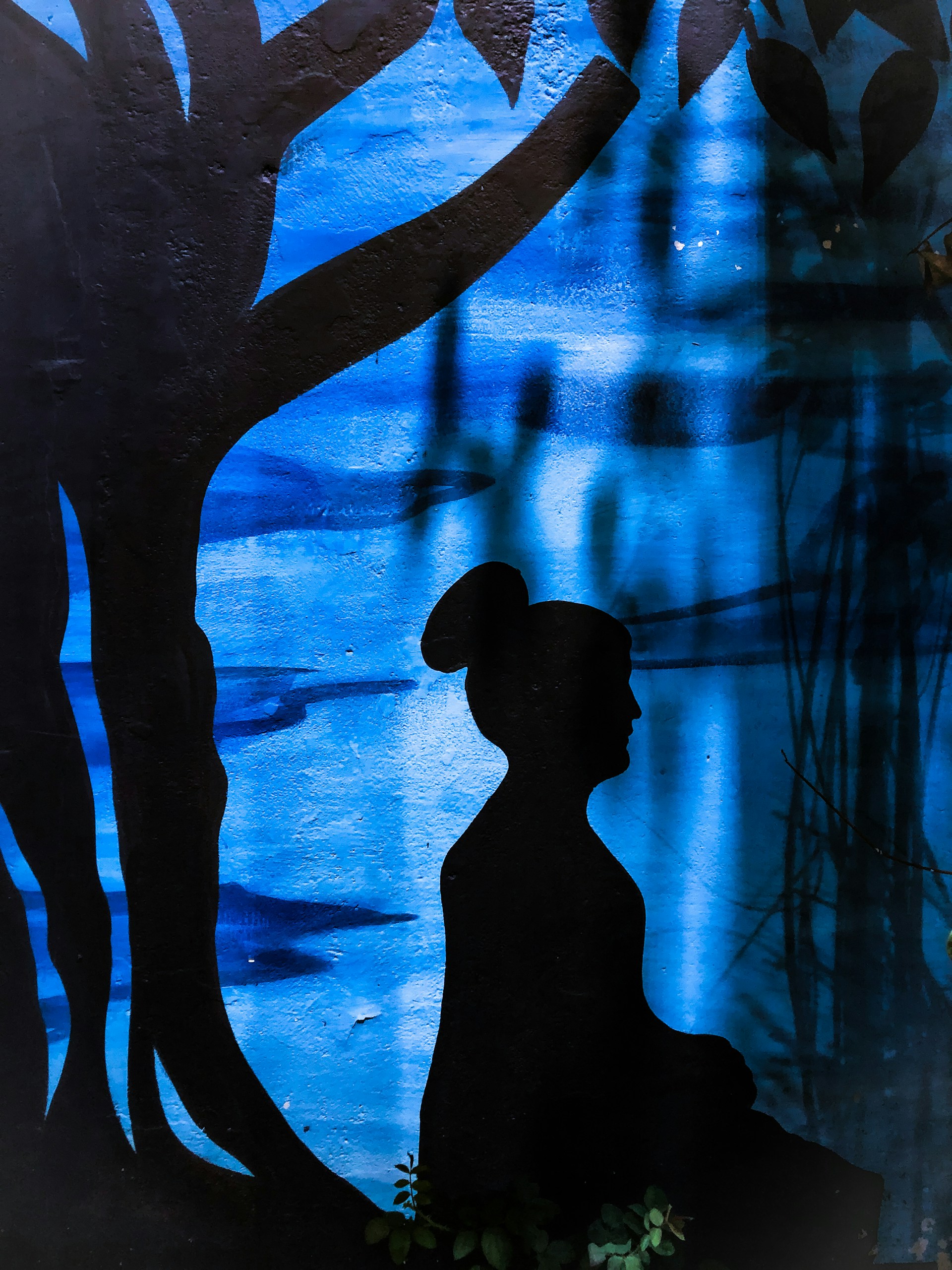 black and white bed linen