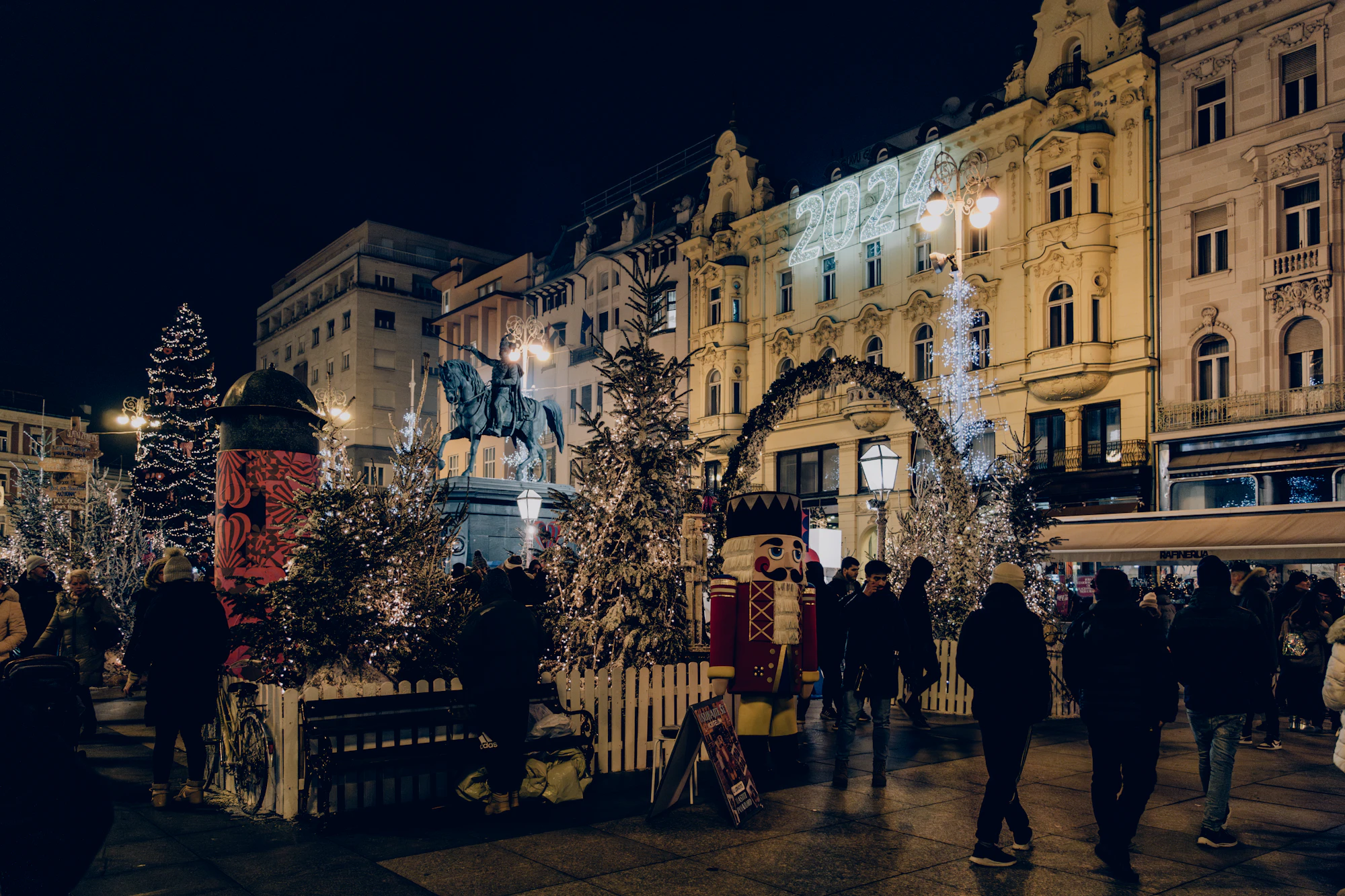 Wellness, Advent, kultura i mir
