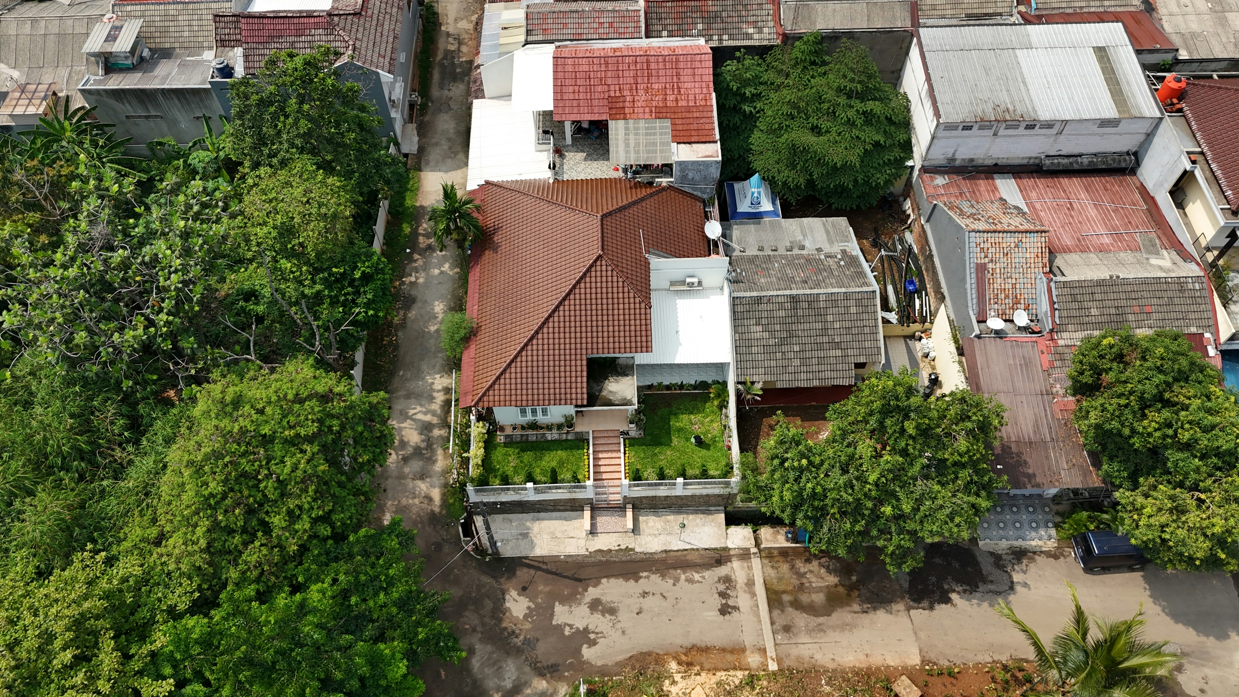 Photo by nathaniel_feel