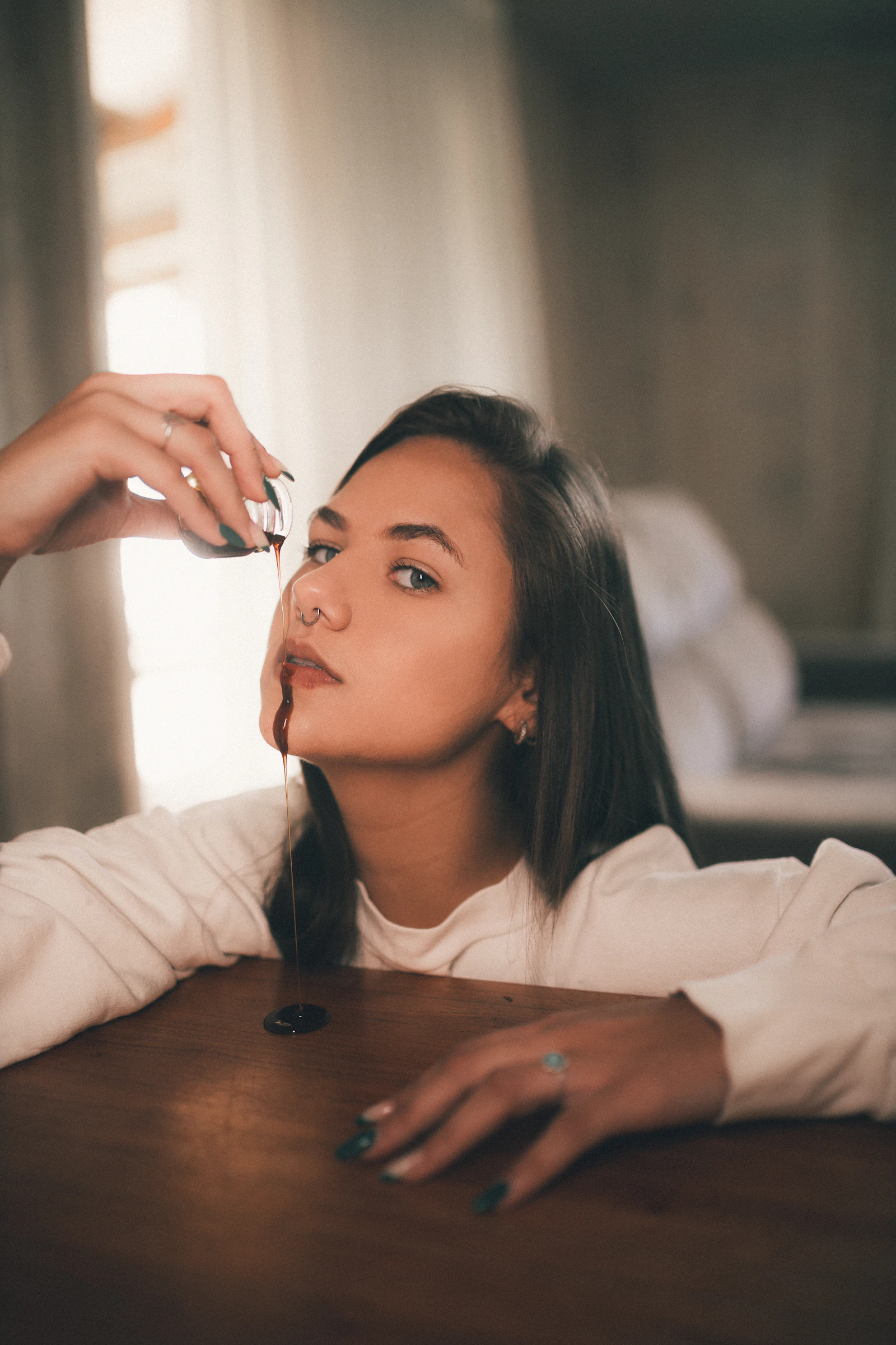 Laser atau Peeling? Membaca Perbedaannya Sebelum Memutuskan