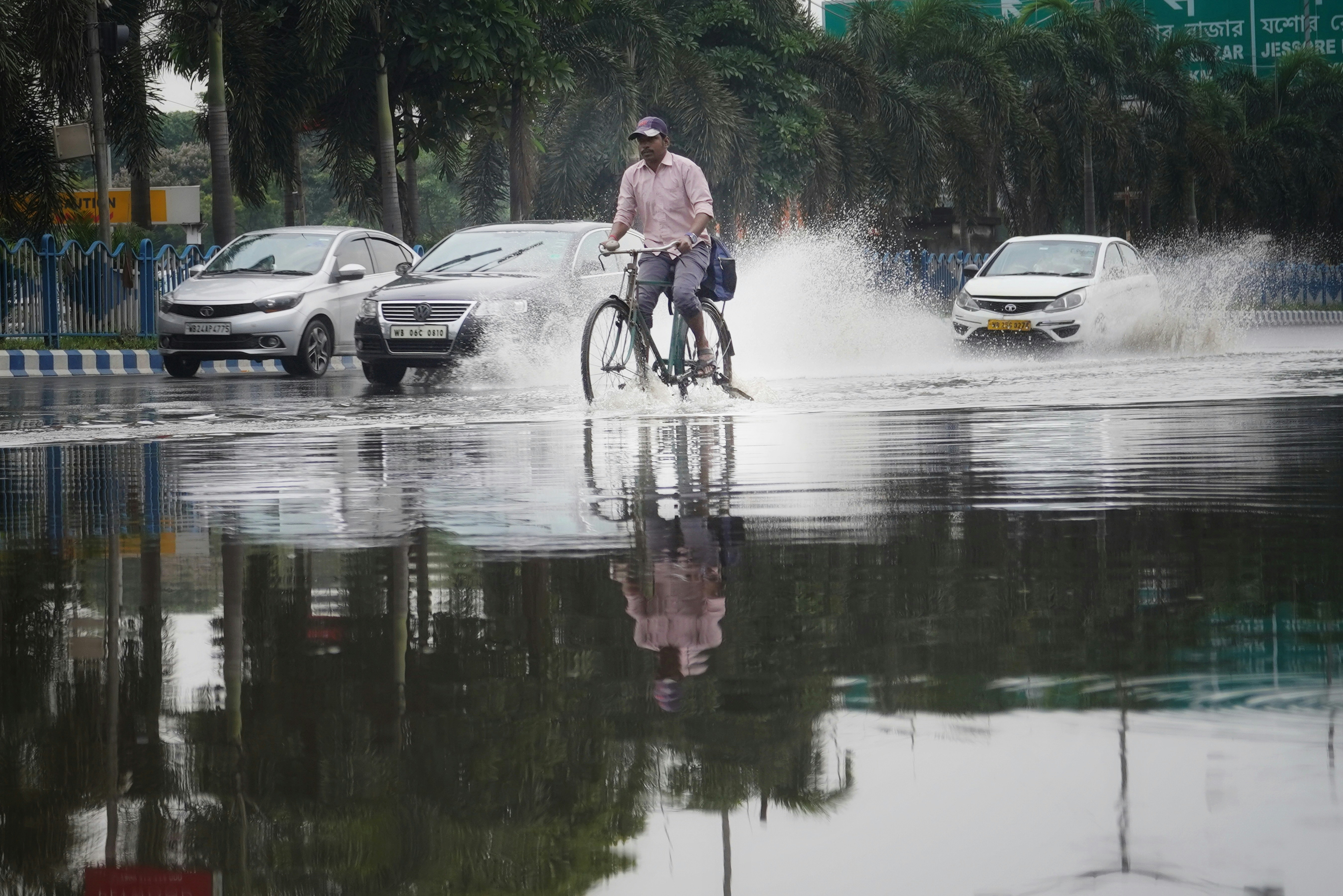 IMD Cuts 2026 Monsoon Forecast to 90% of Normal — Farmers Face Higher Prices, Investors Must Re‑balance Ag‑Stocks