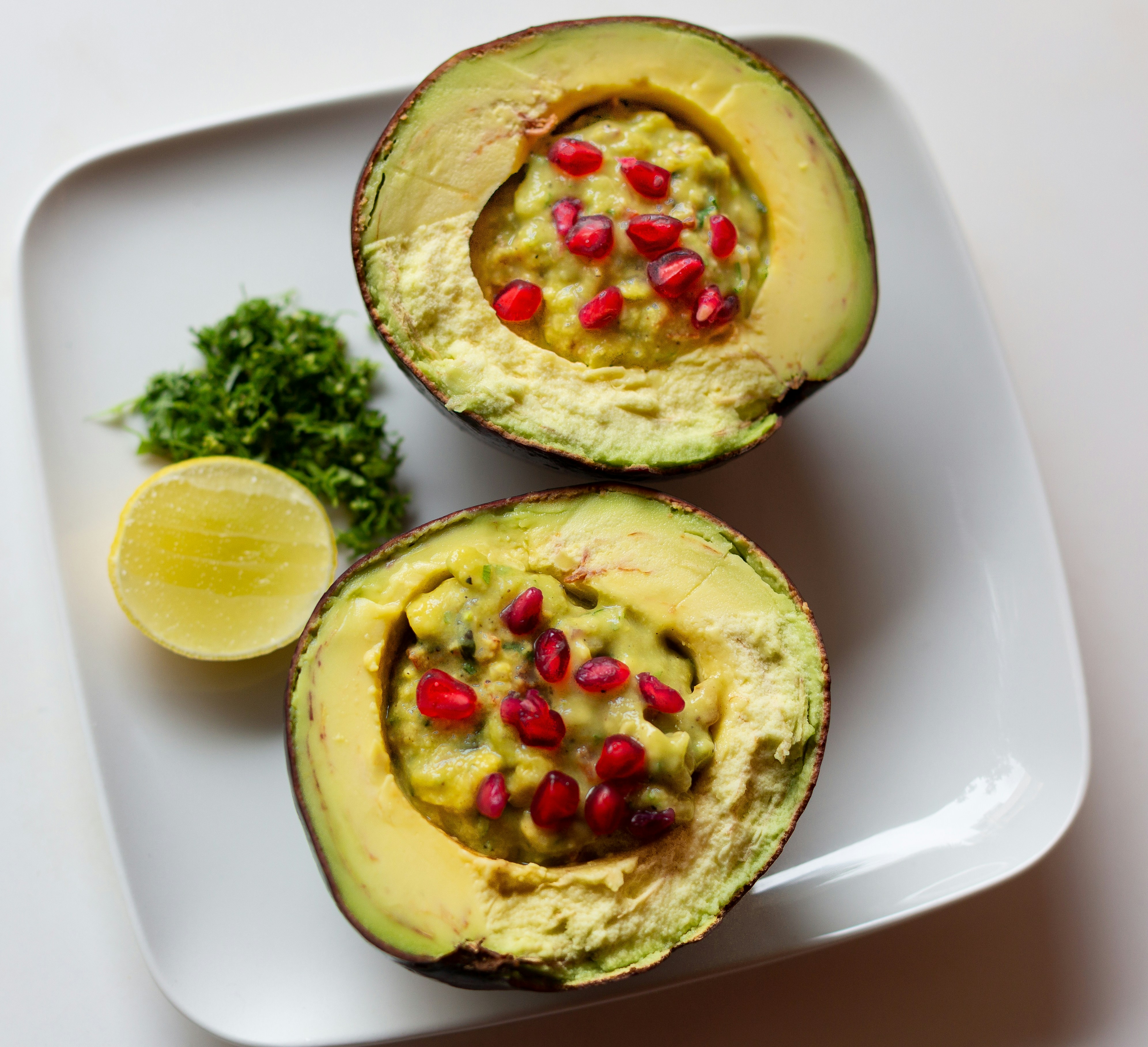Palta Rellena Ligera con Tomate y Cilantro