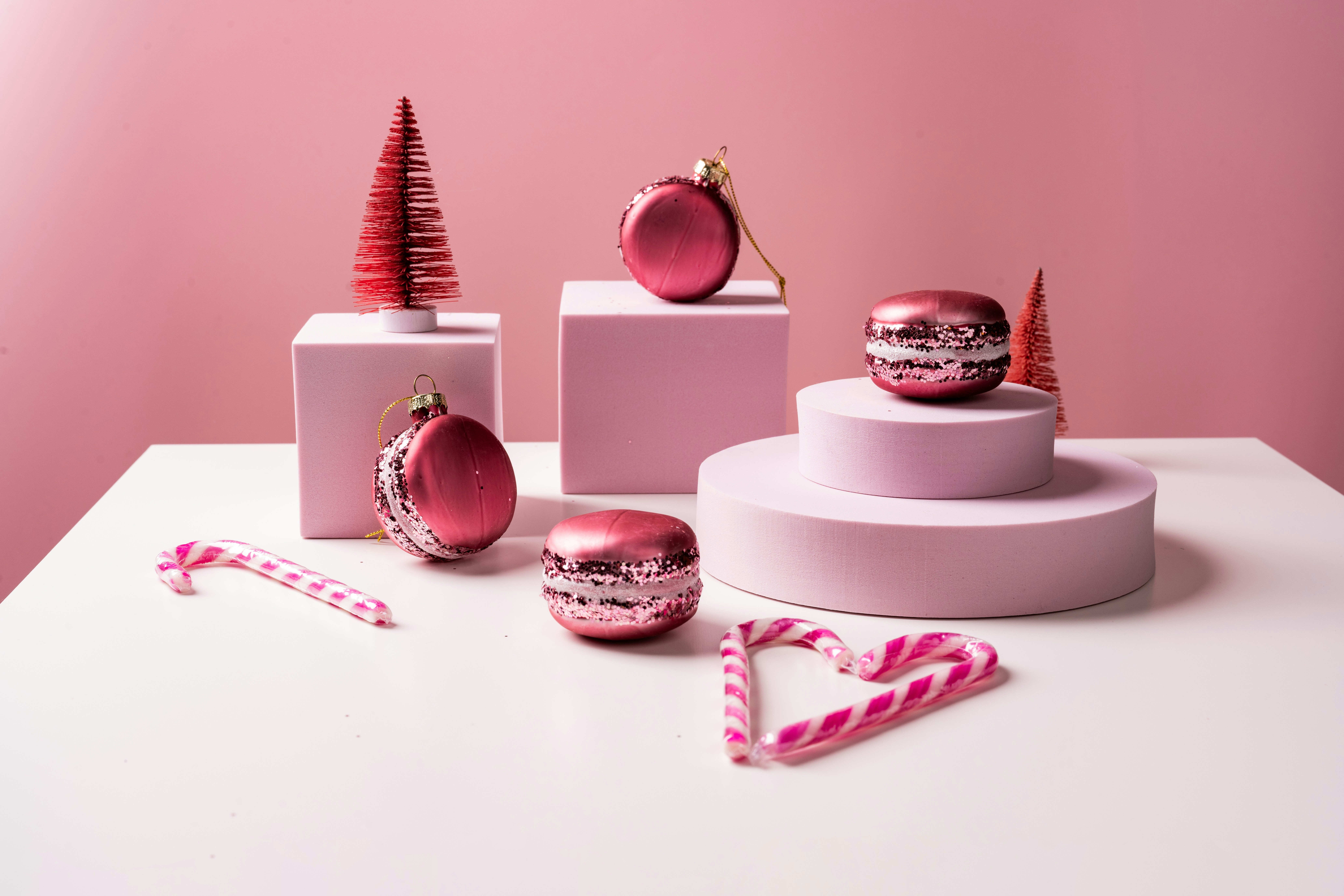 8 Cake Decorating Ideas for Building a Modern Dessert Portfolio