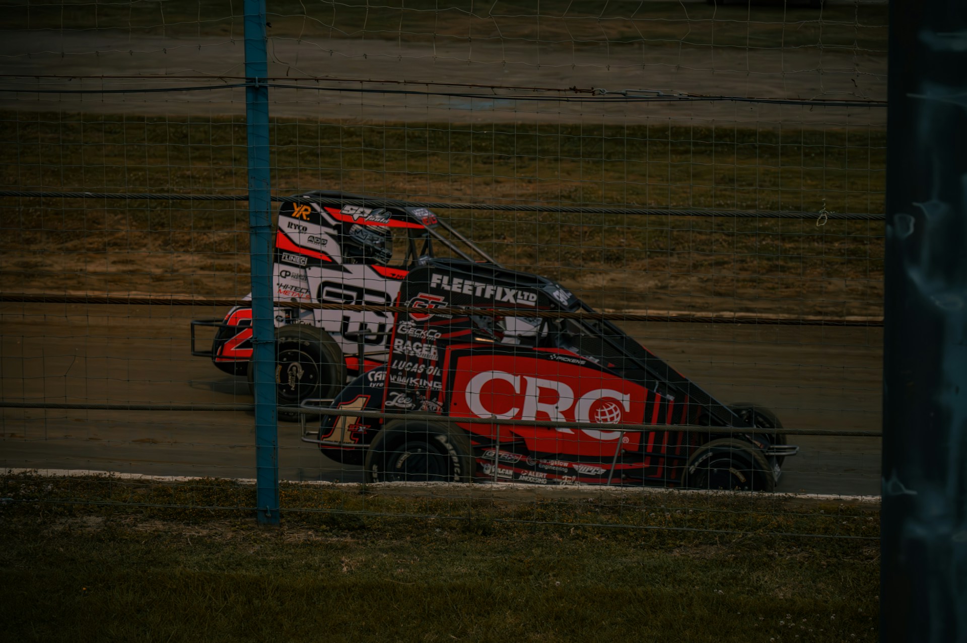 gray computer monitor