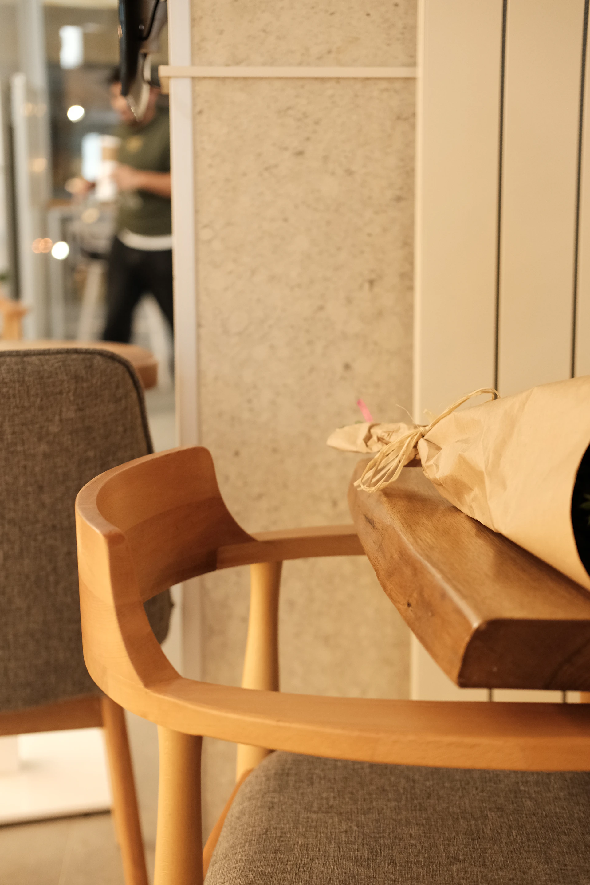 gray computer monitor