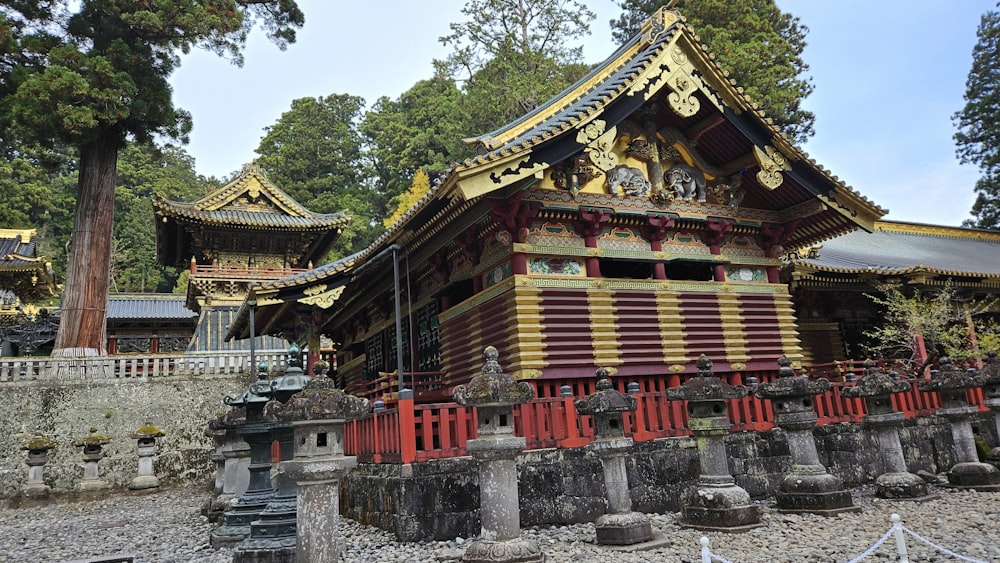 a building that has a lot of pillars in front of it