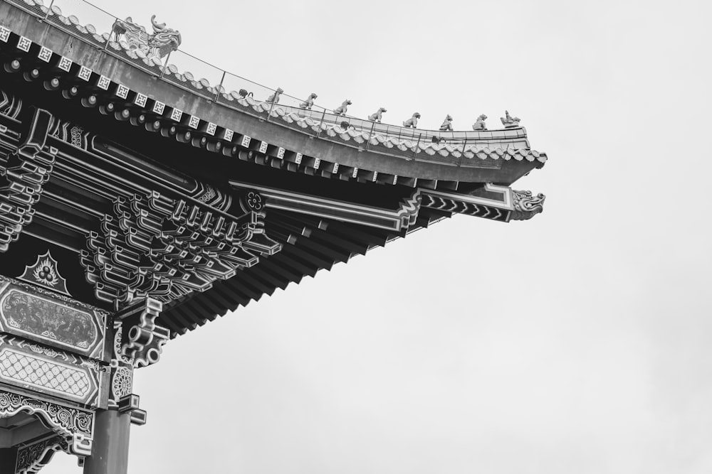 a black and white photo of a tall building