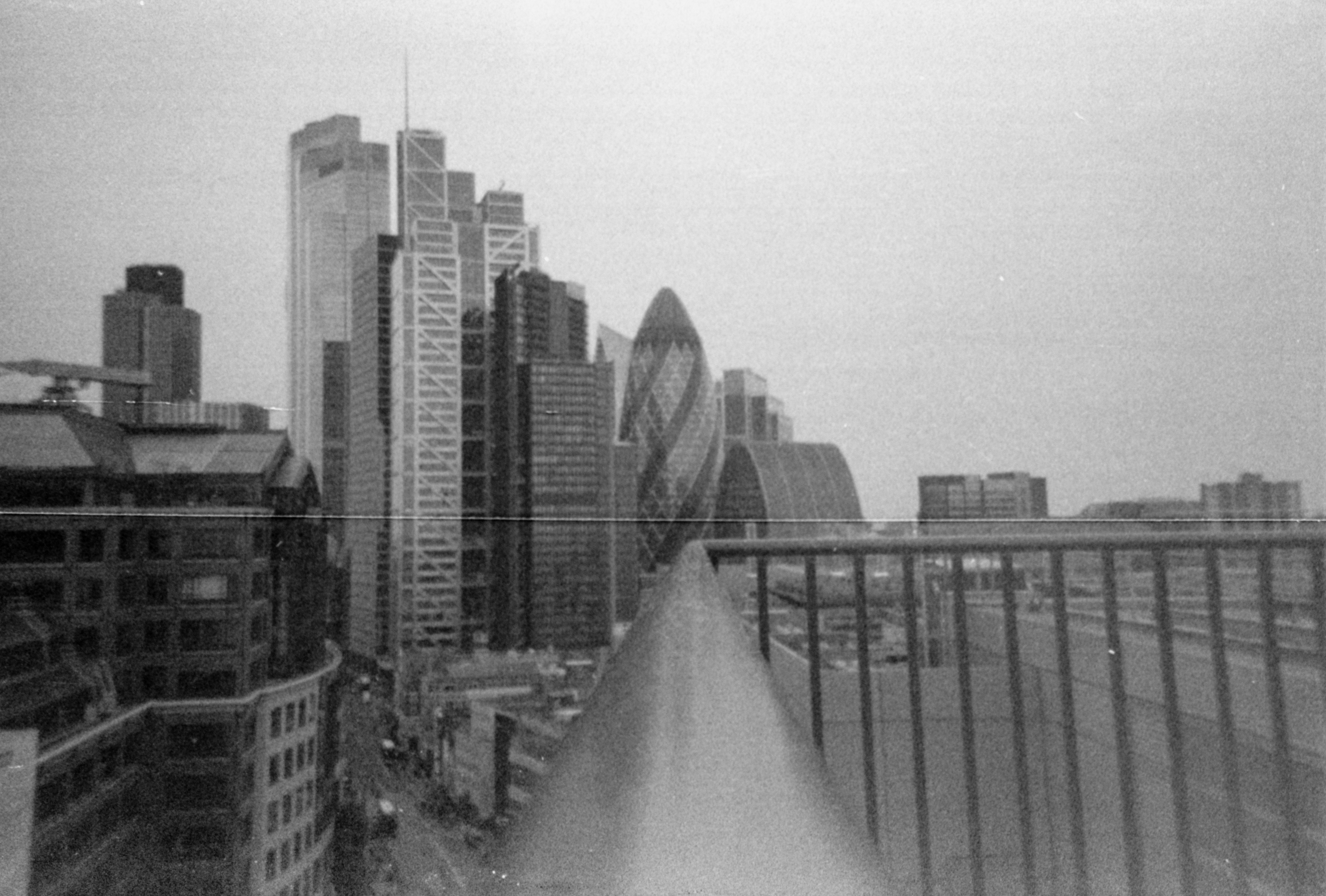 a black and white photo of a city skyline