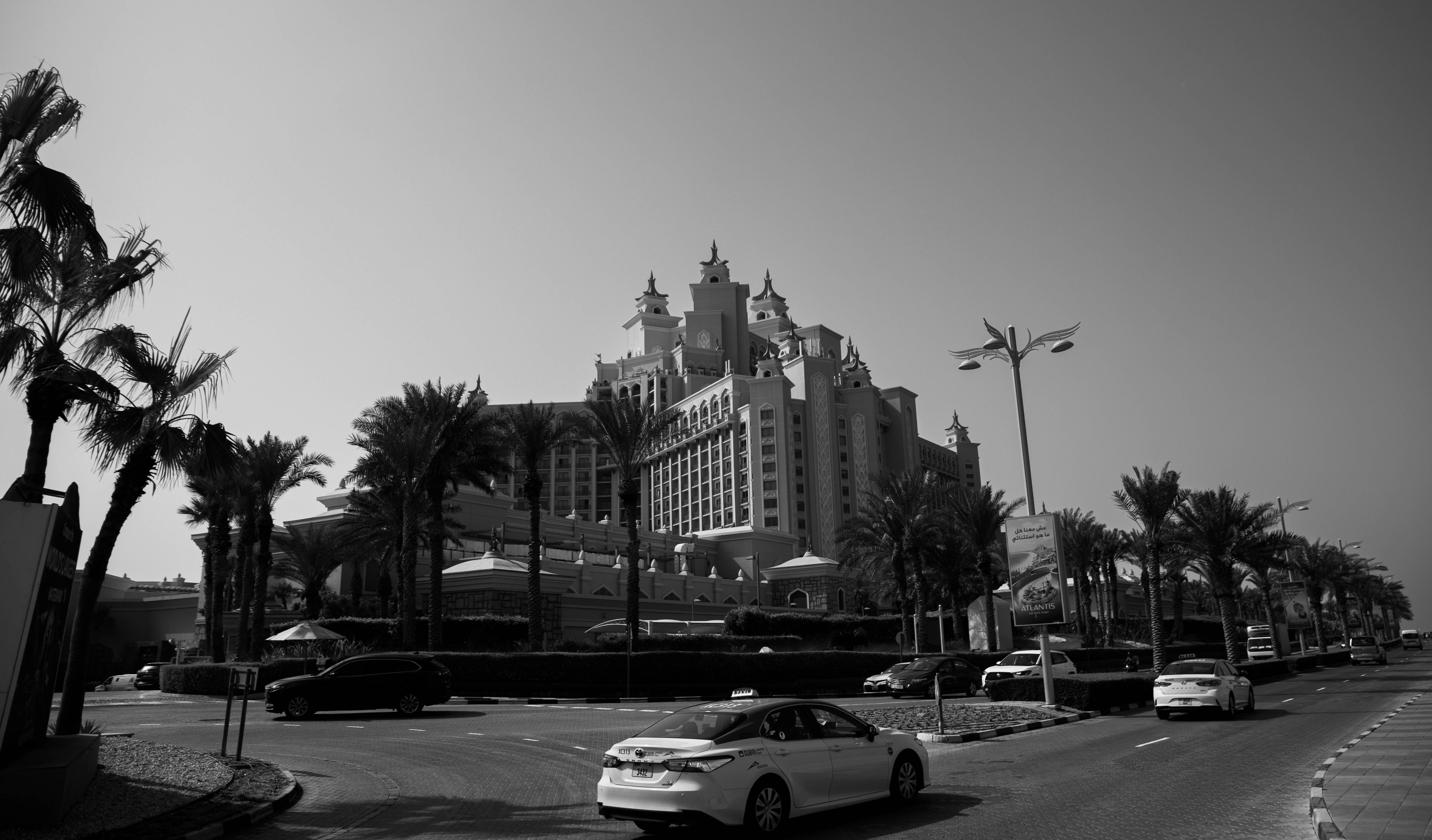 a black and white photo of a city street