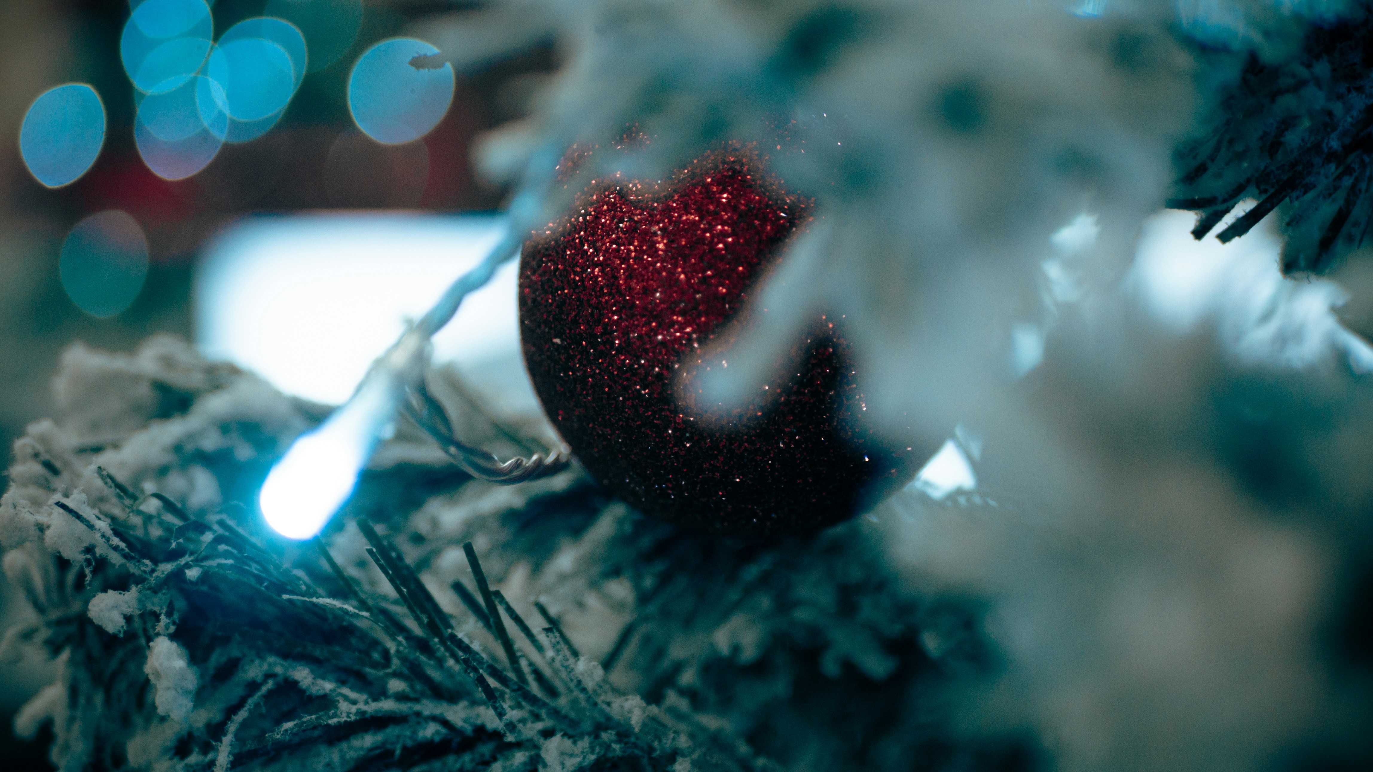 Classic Snowflake Ornament