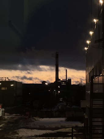 Photo 1703007495218 0f1a121c14e2?q=85&w=636&h=455&fit=crop