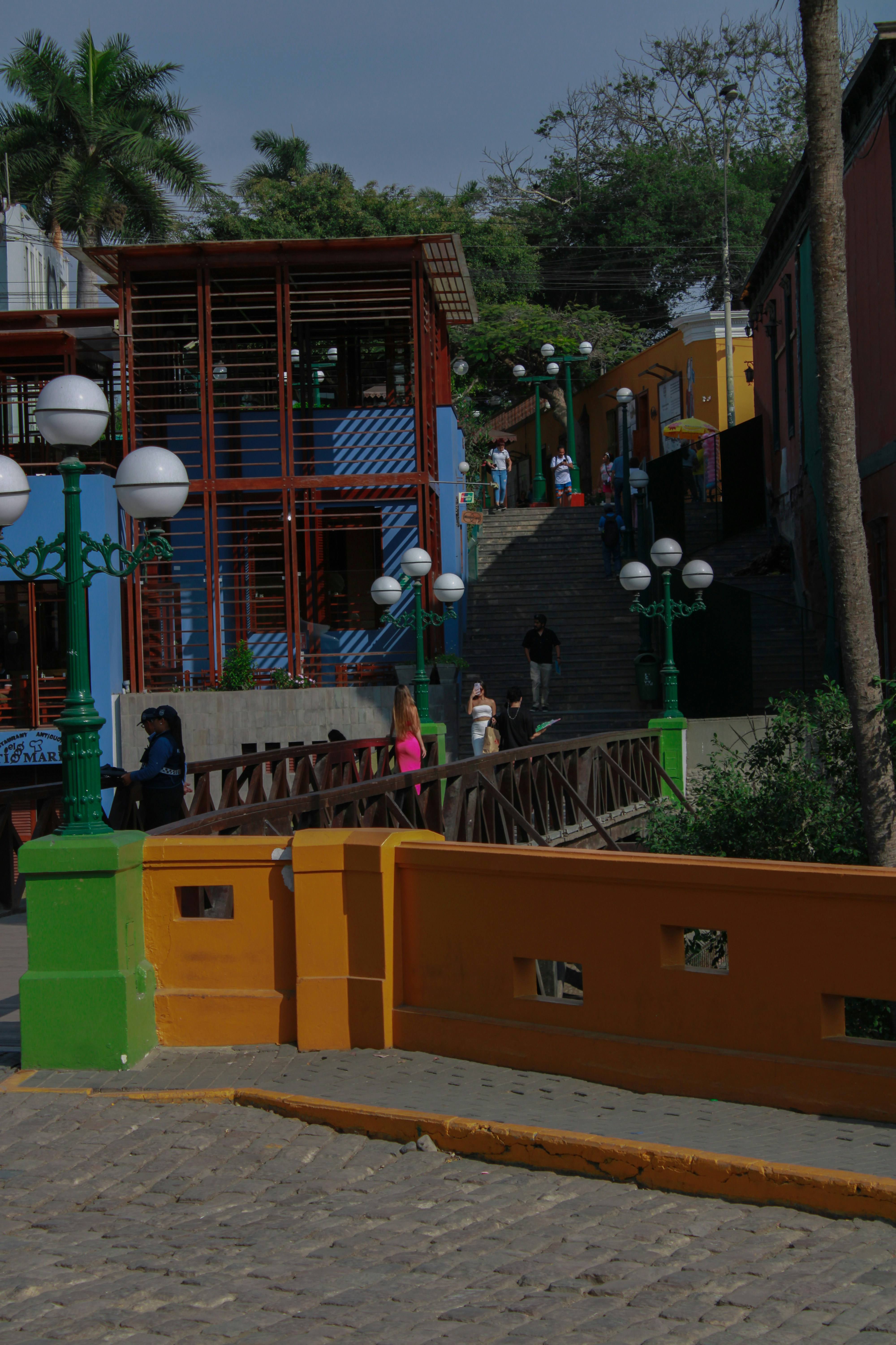 photo-1703017323507-9a660e03f501?ixid=M3wxMjA3fDB8MXxzZWFyY2h8NHx8ZXhwbG9yZSUyMGRheWNhcmVzJTIwbG9jYXRpb25zfGVufDB8fHx8MTc0NzEzOTk1Nnww\u0026ixlib=rb-4.1.0