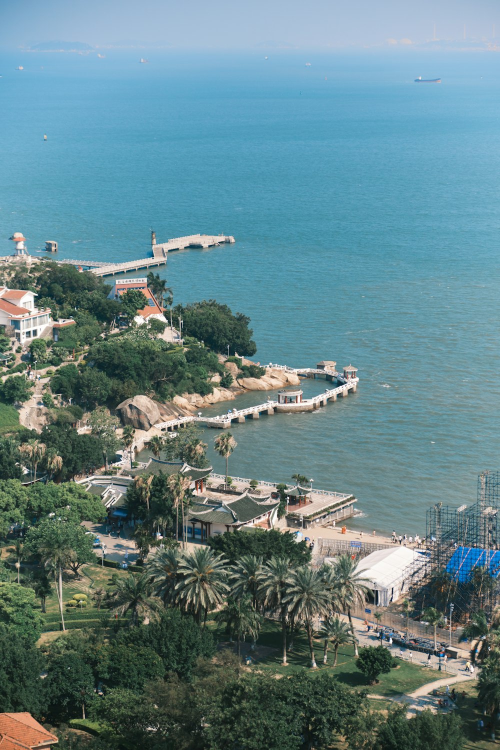 a large body of water surrounded by trees