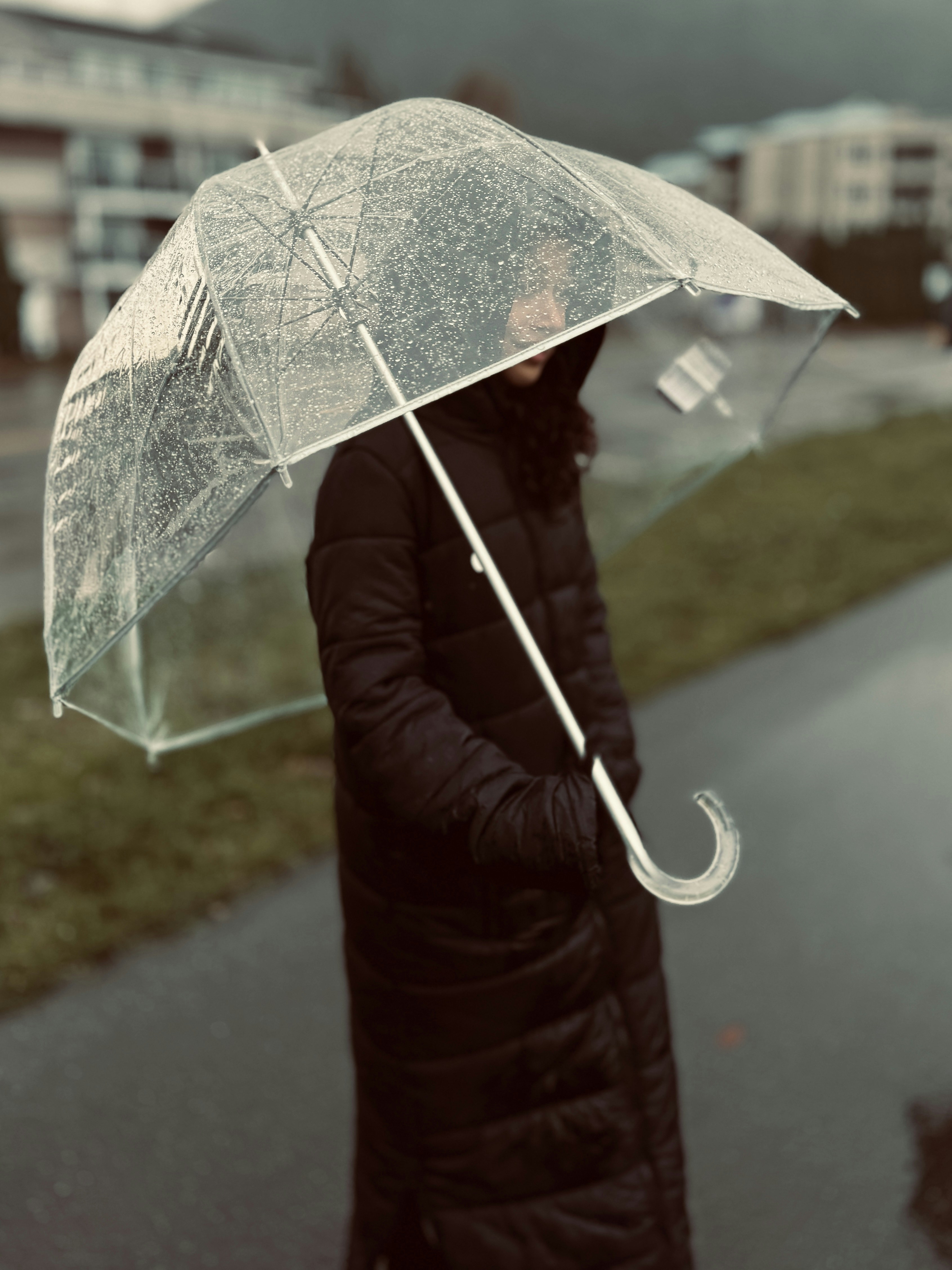 rainy day aesthetic, wallpaper, Rainy Day Outfits: Stylish Tricks for Wet Weather 4