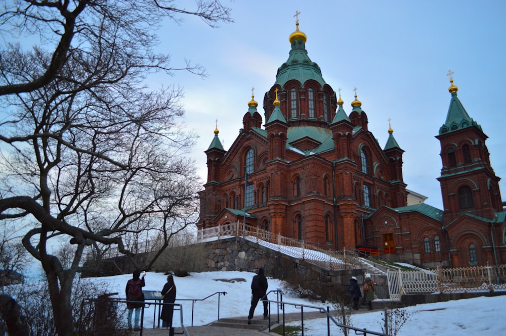 a large building with a steeple on top of it