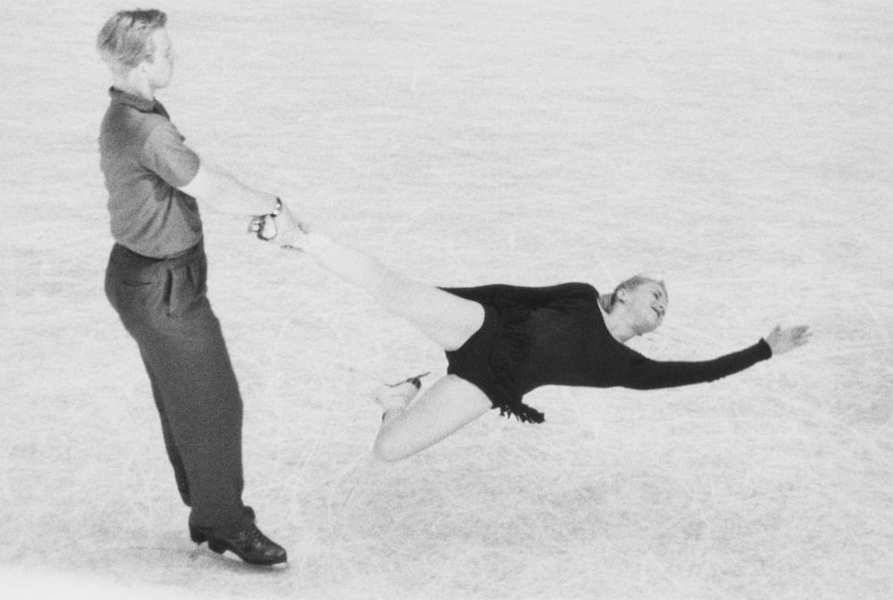 Pair figure skating