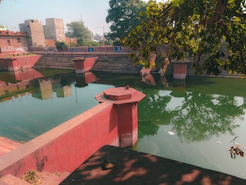 Close-up of a Gangotri water tank’s smooth surface and secure fittings.