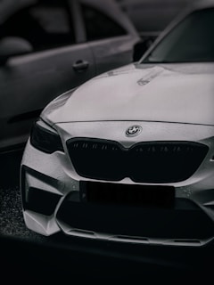 Side-by-side comparison of a car’s exterior before and after express detailing