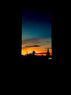 A vibrant sunset shot perfectly framed using Framemaster AI's real-time guidance.