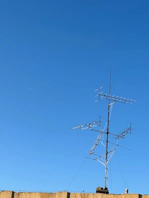 A colorful diagram illustrating the structure and function of an antenna.