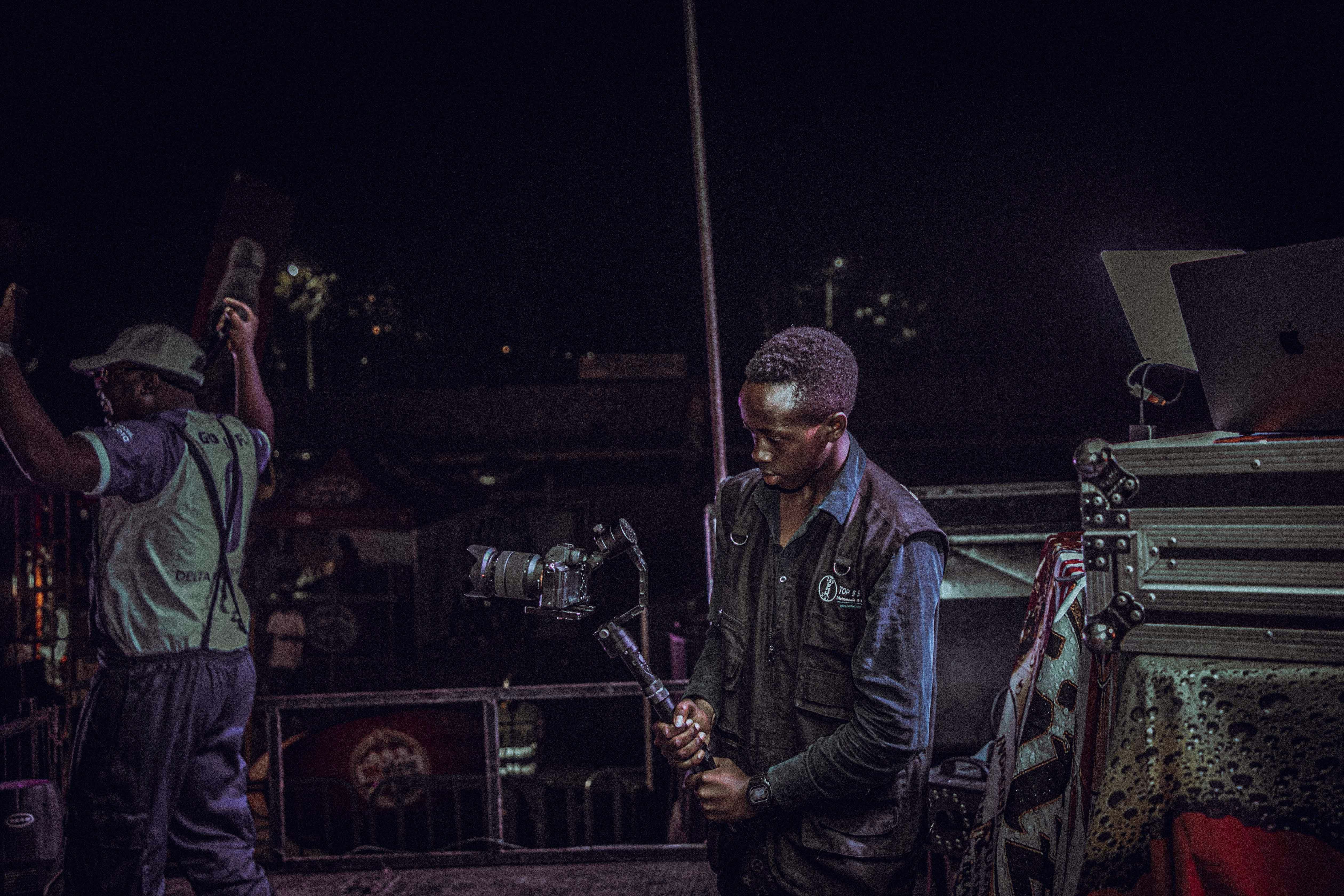 5 Tips Rekam Konser Supaya Hasil Fancam Lebih Profesional