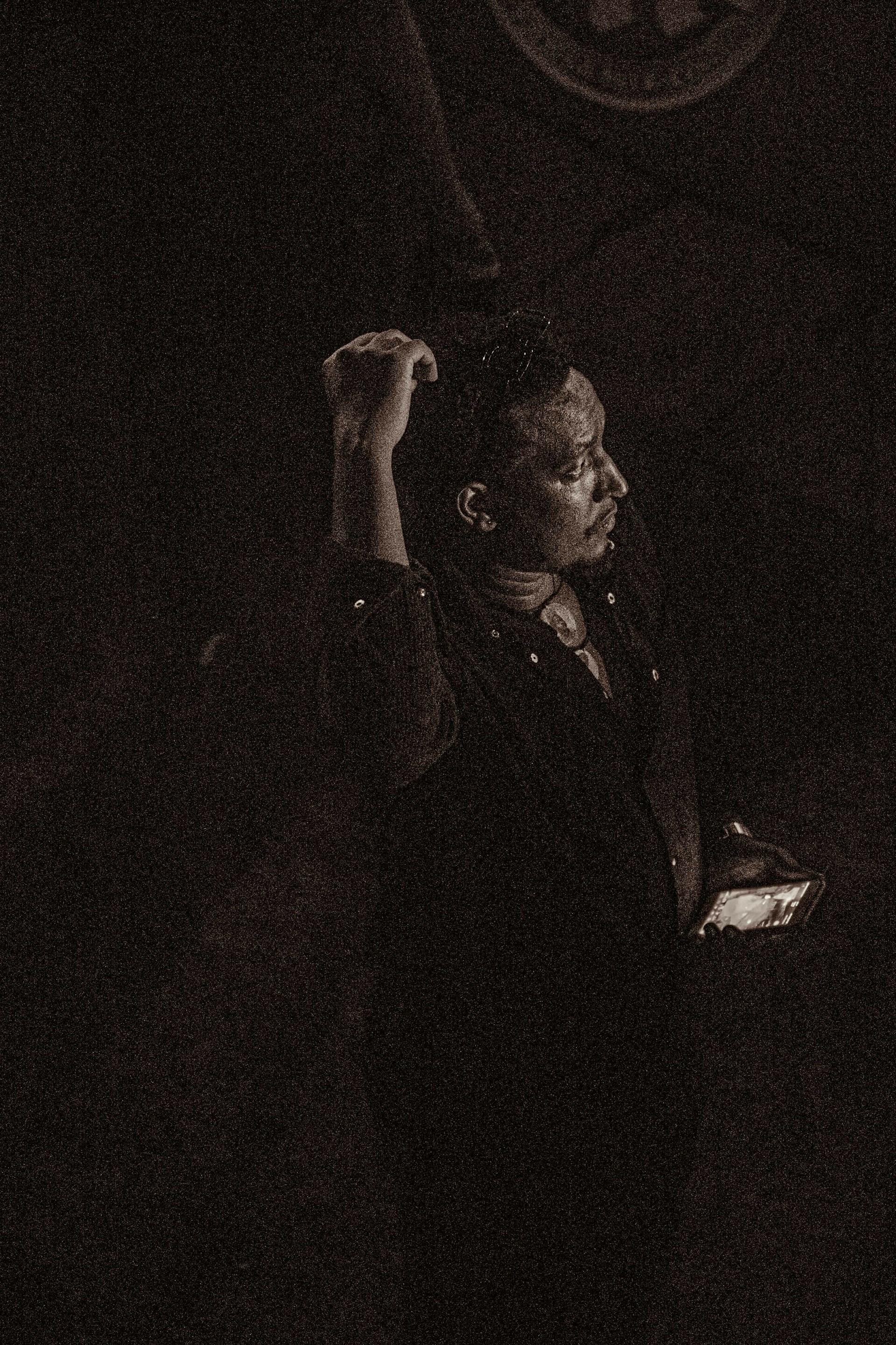 black and white bed linen