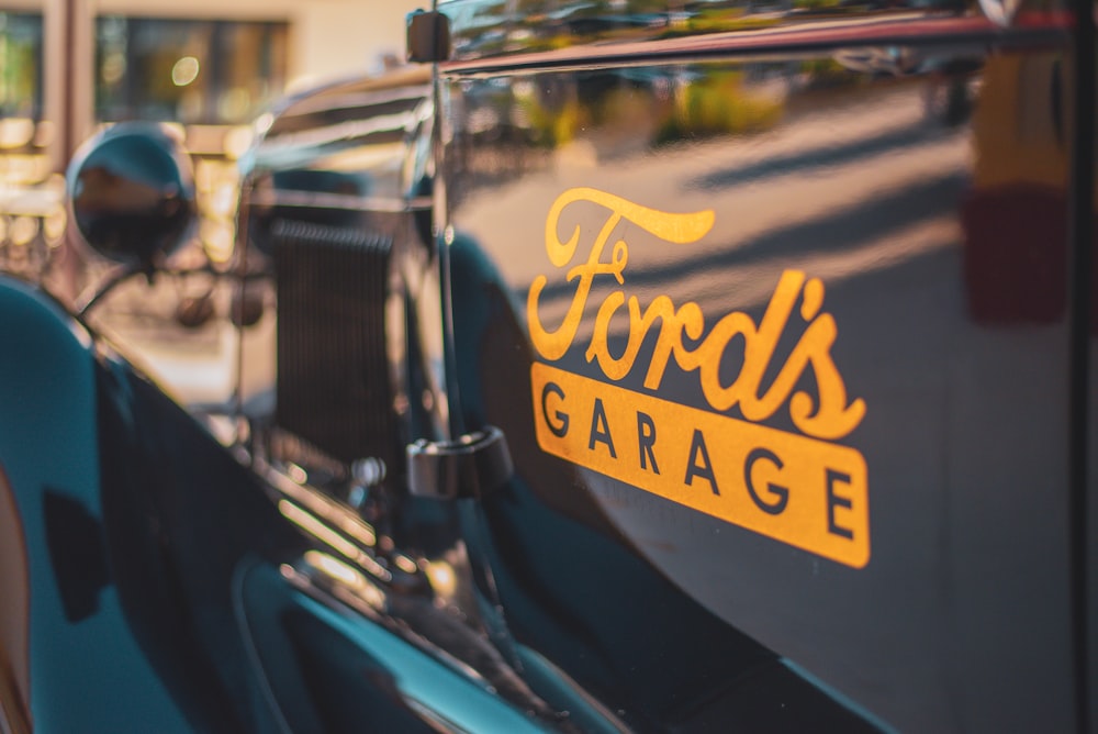 a close up of the front of a vintage car