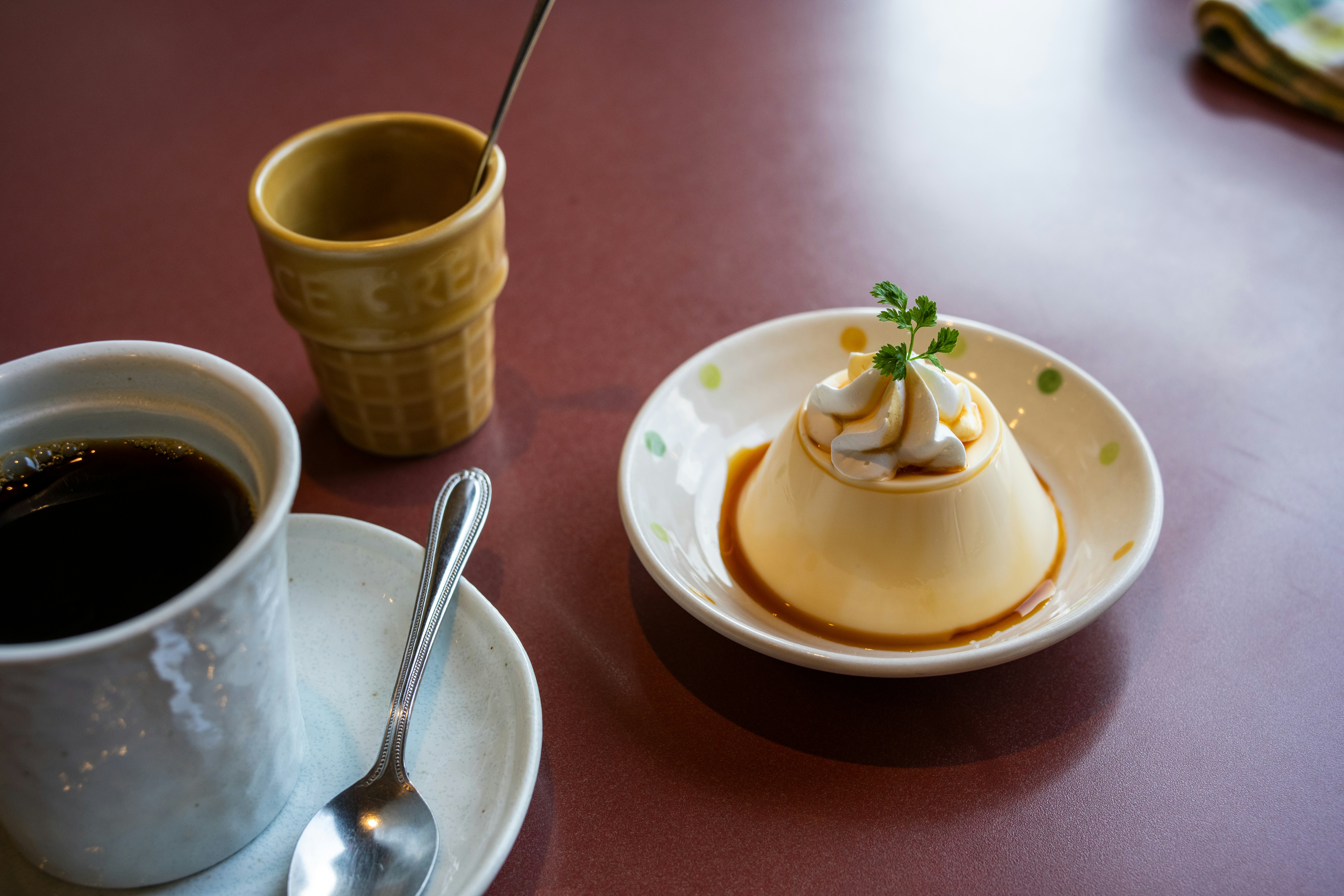 Hand-dripped Coffee and Vintage Cup