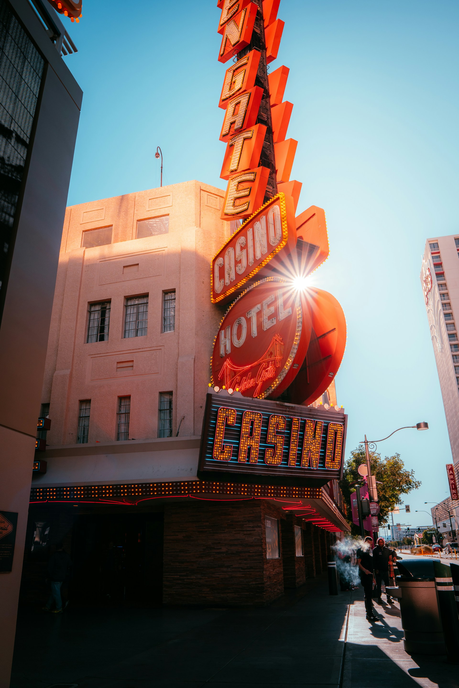 gray computer monitor