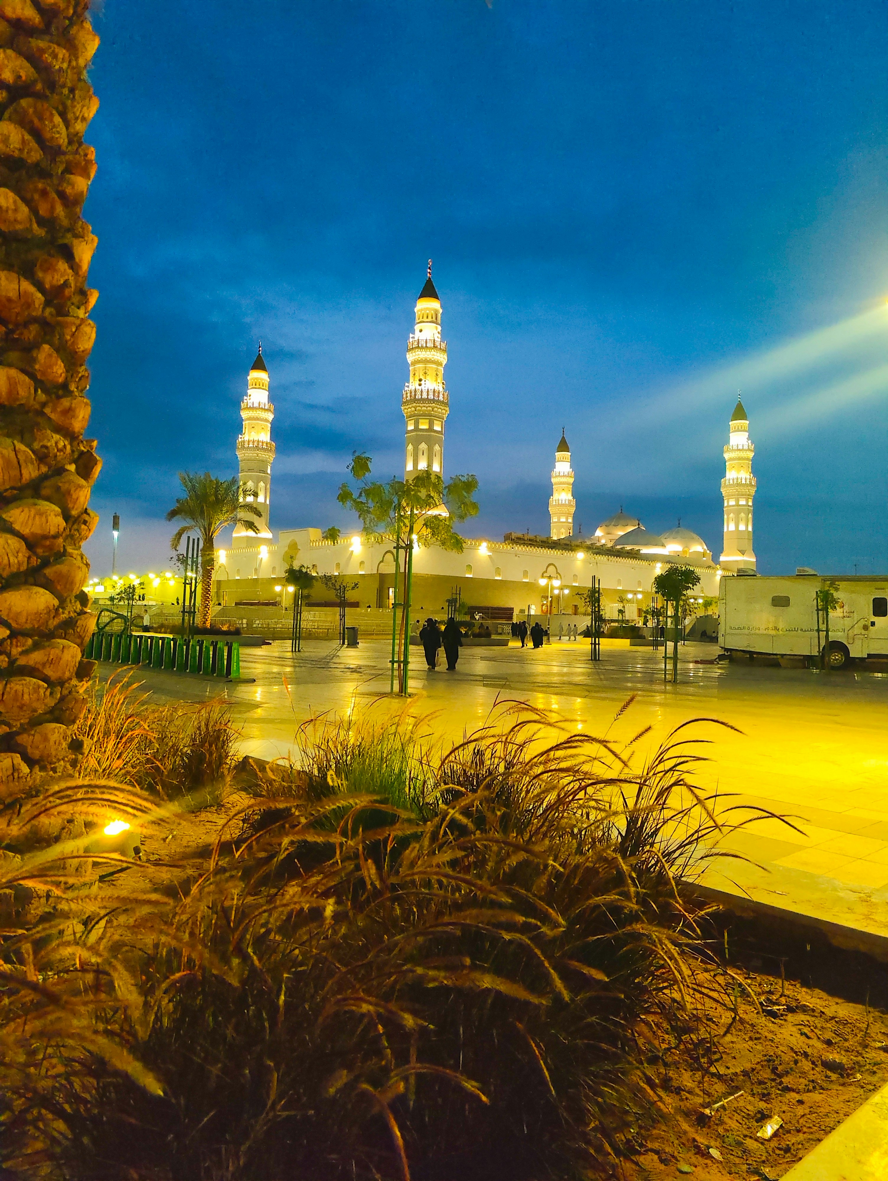 Umrah Package Deluxe