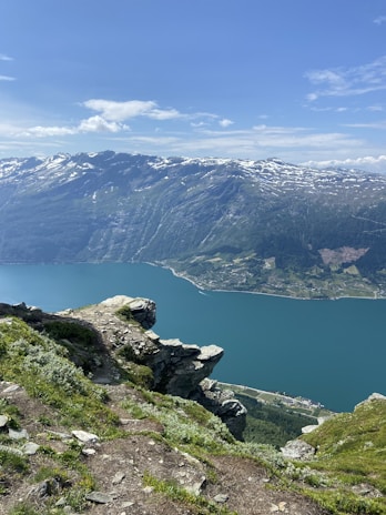 A breathtaking view of Lake Calafquén from a viewpoint.