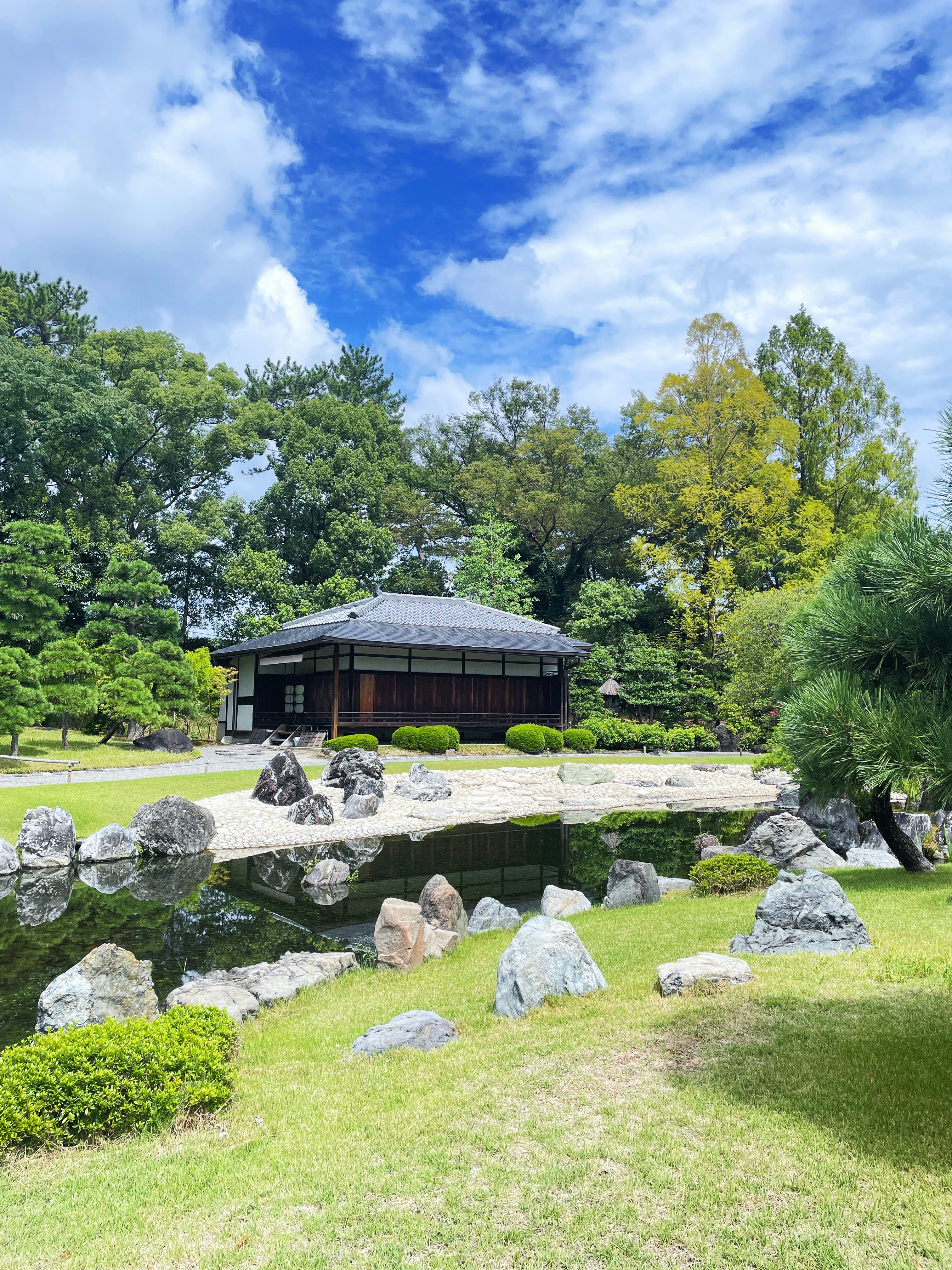 Seiryu-en Garden of Nijo Castle, Kyoto, Japan