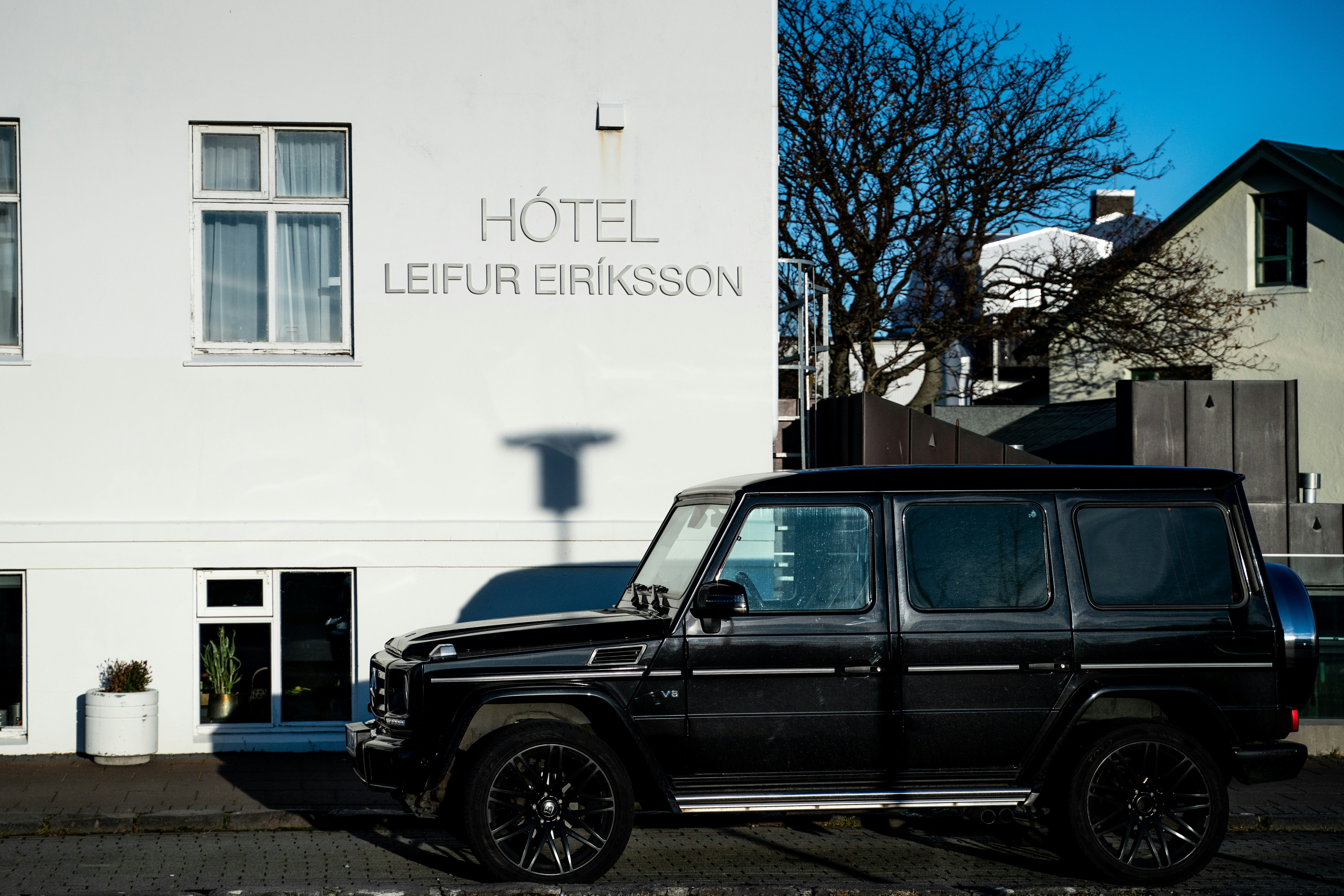 Discover world-class luxury tours, seamlessly complemented by visa and immigration services