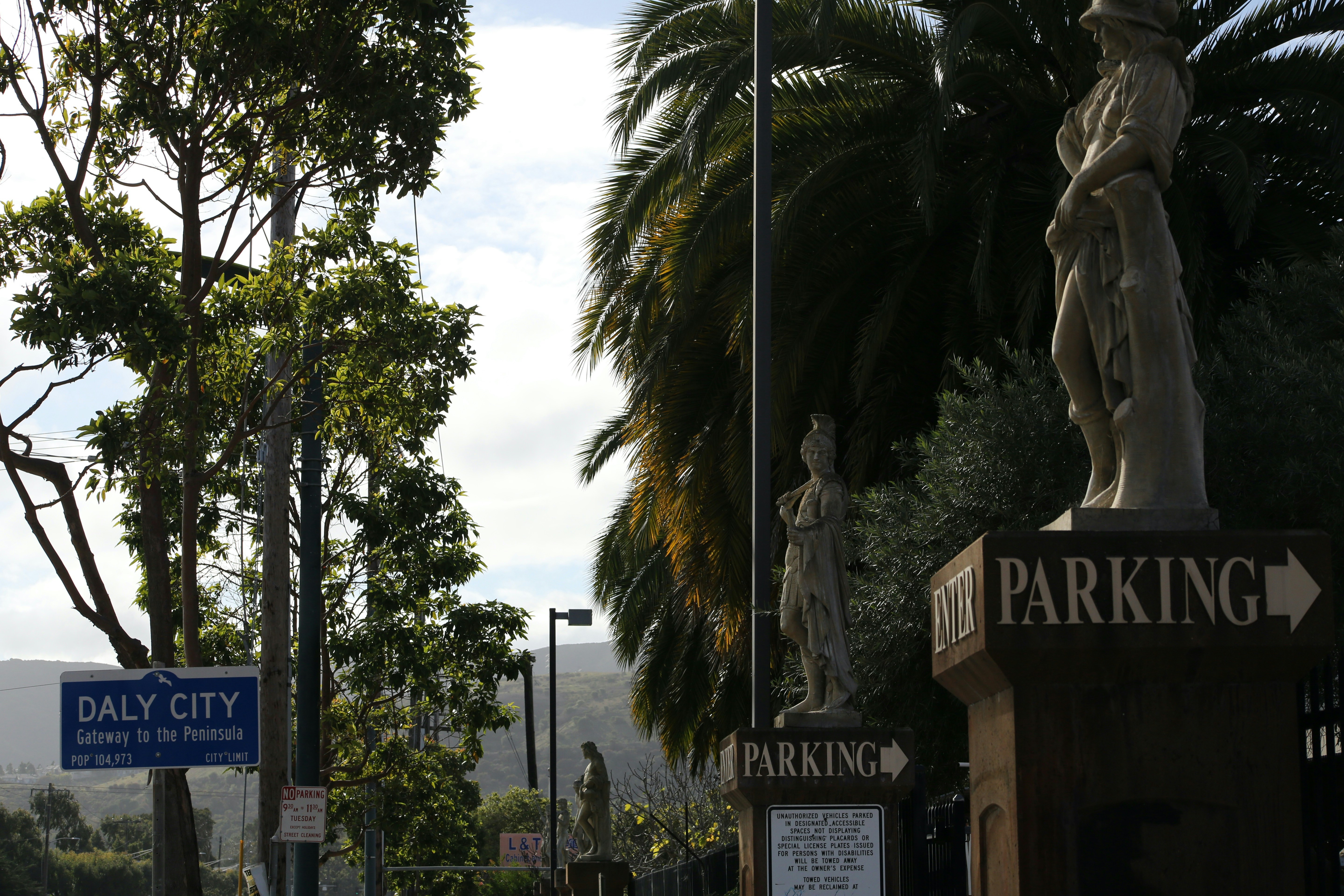 DA Davidson Maintains Buy on Banc of California, Raises Price Target to $21