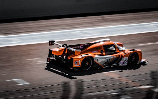 fast car. fast Ad. under an hour. Quick tips. Marketing. SEO