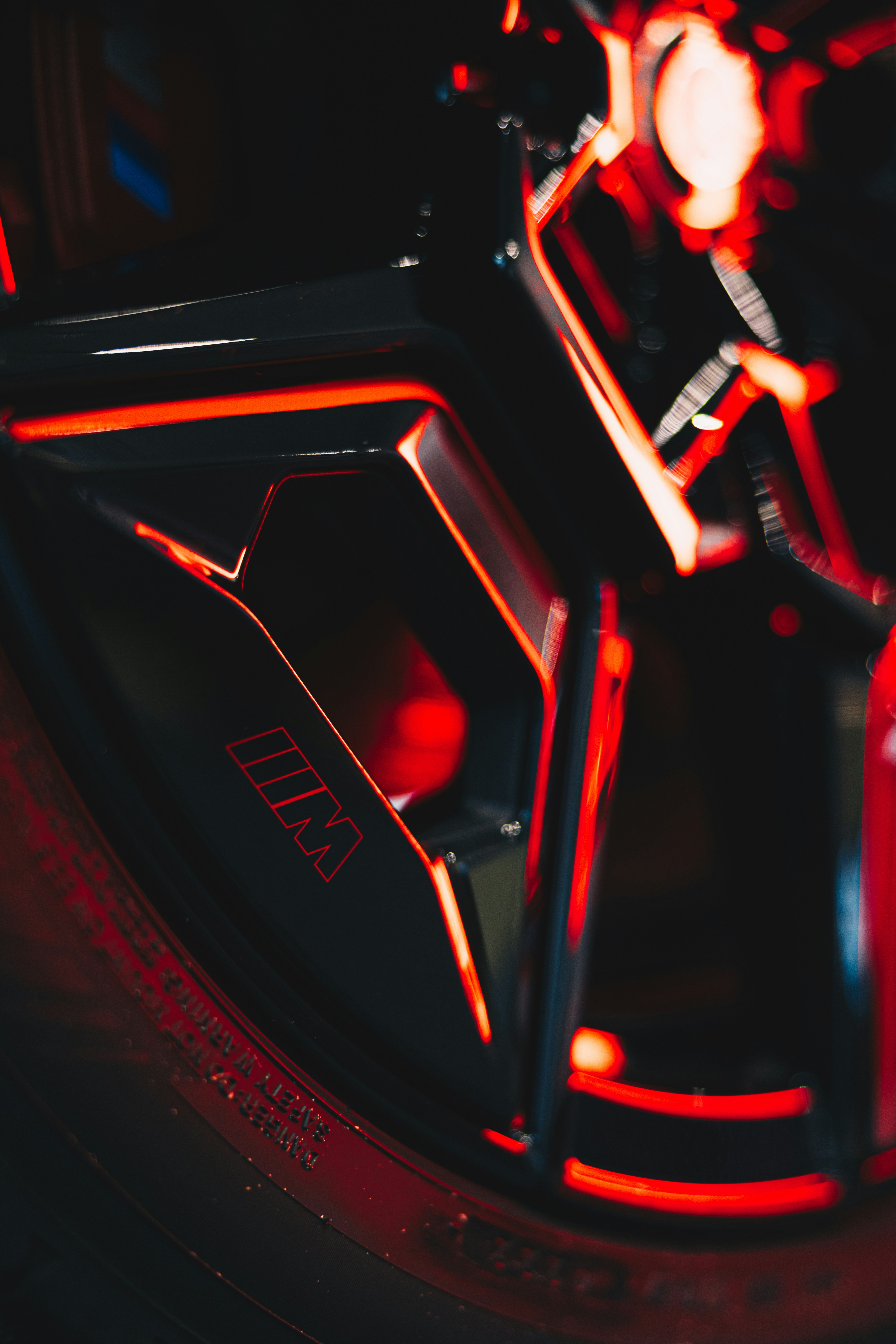 Photo by lorenzohamers