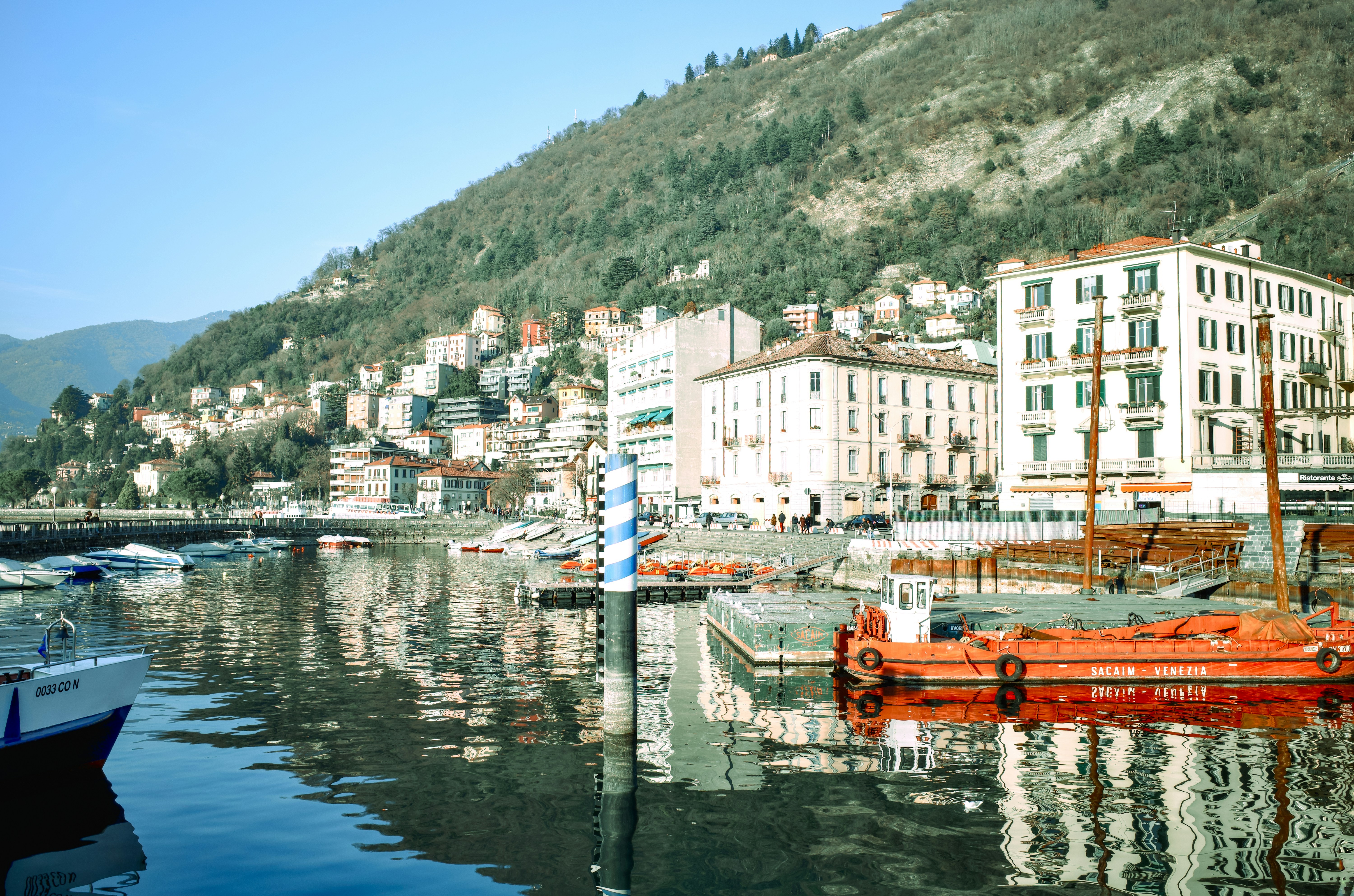 Containers in Como, TX
