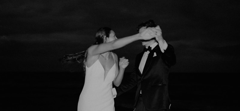 Baile de novios en la arena