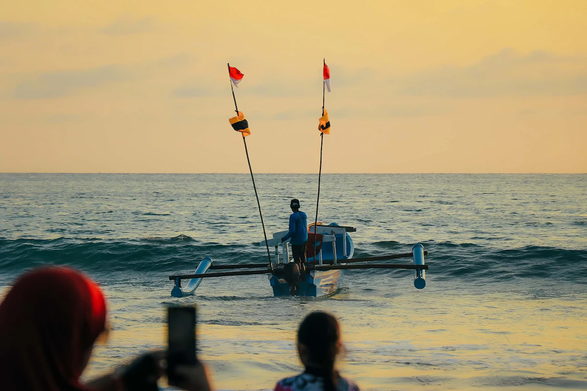 Jimbaran Bay Traditional Jukung Sunset Sailing Cruise