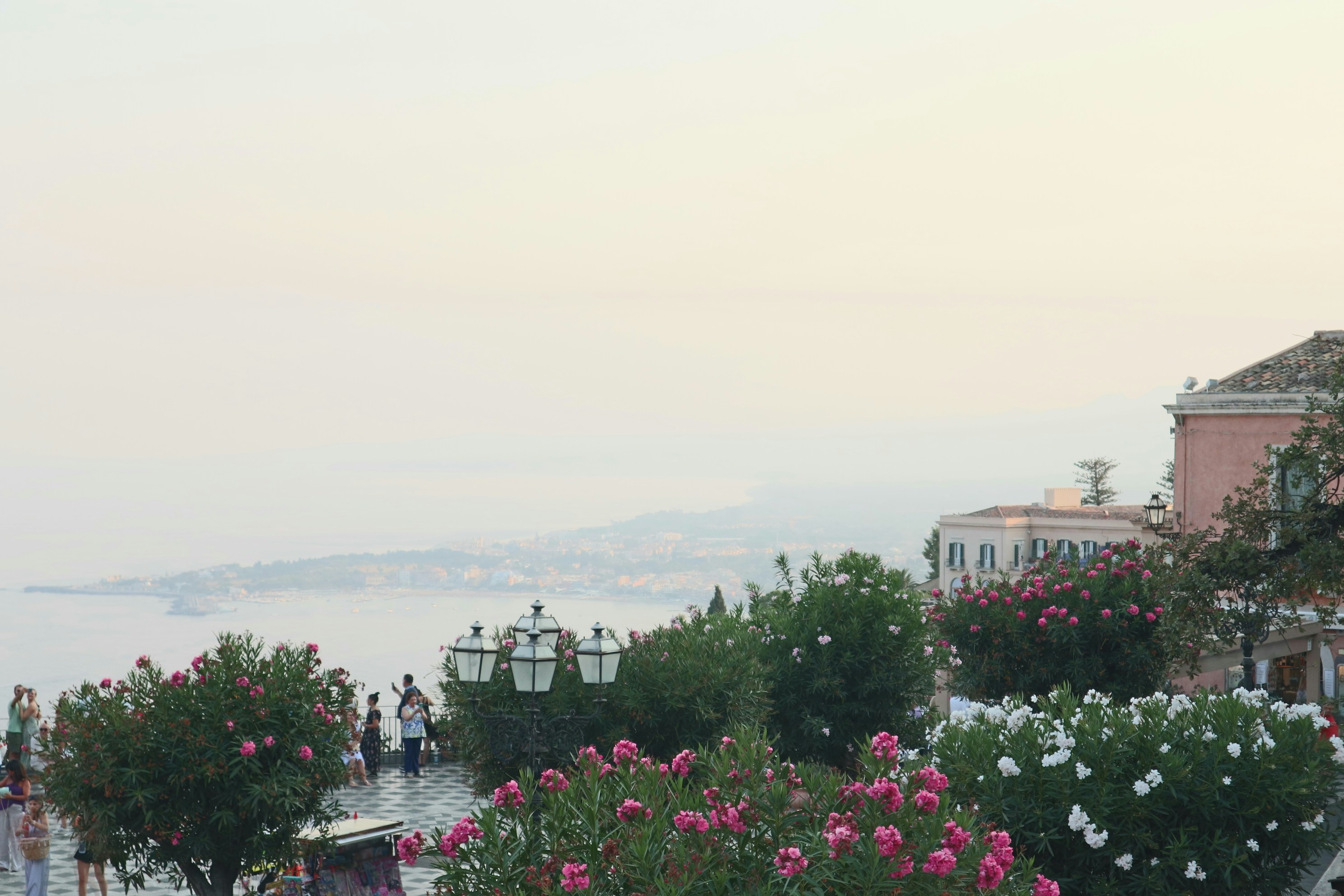 Photo by yevheniiaz