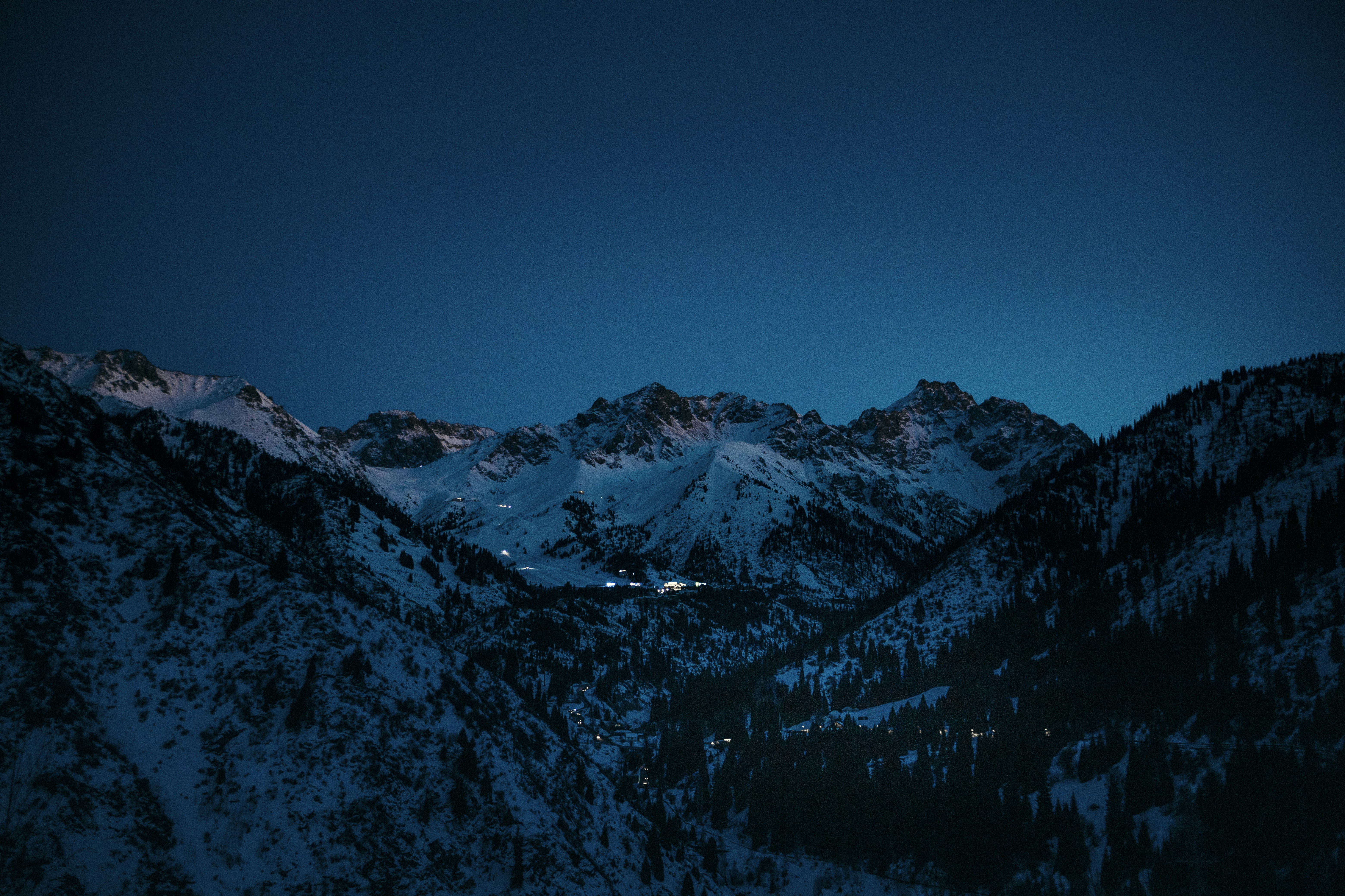 High Performance HR Playbook - Building an end to end HR value chain to drive High Performance