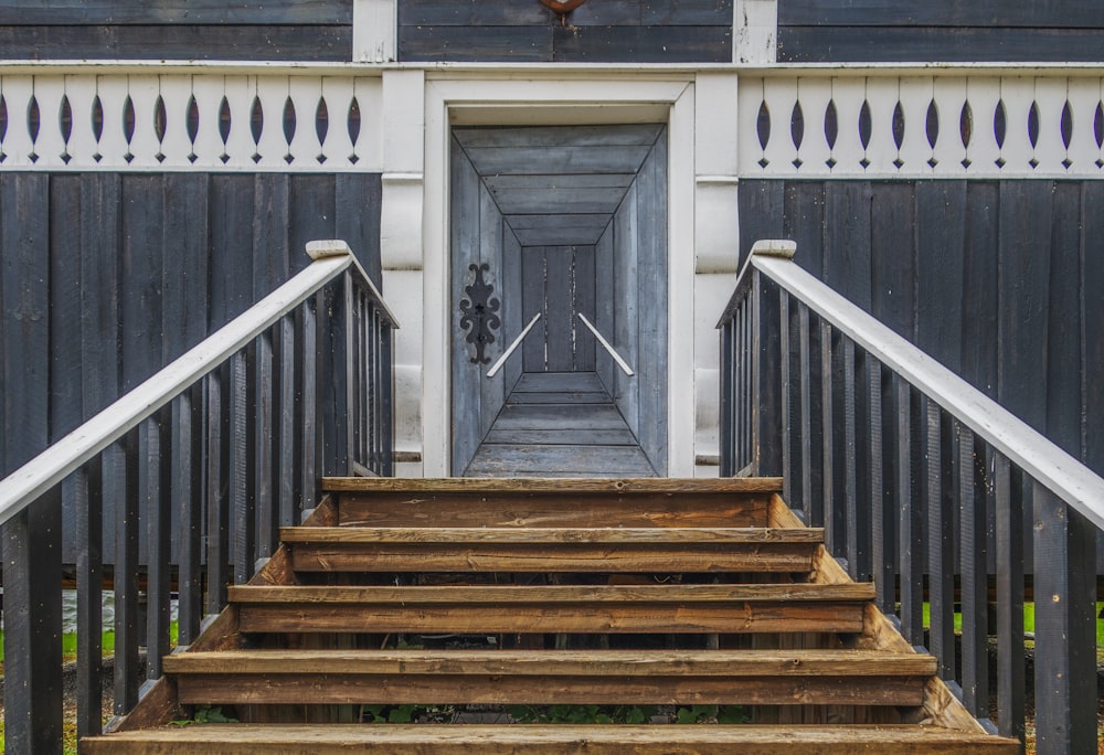 a set of stairs leading up to a door