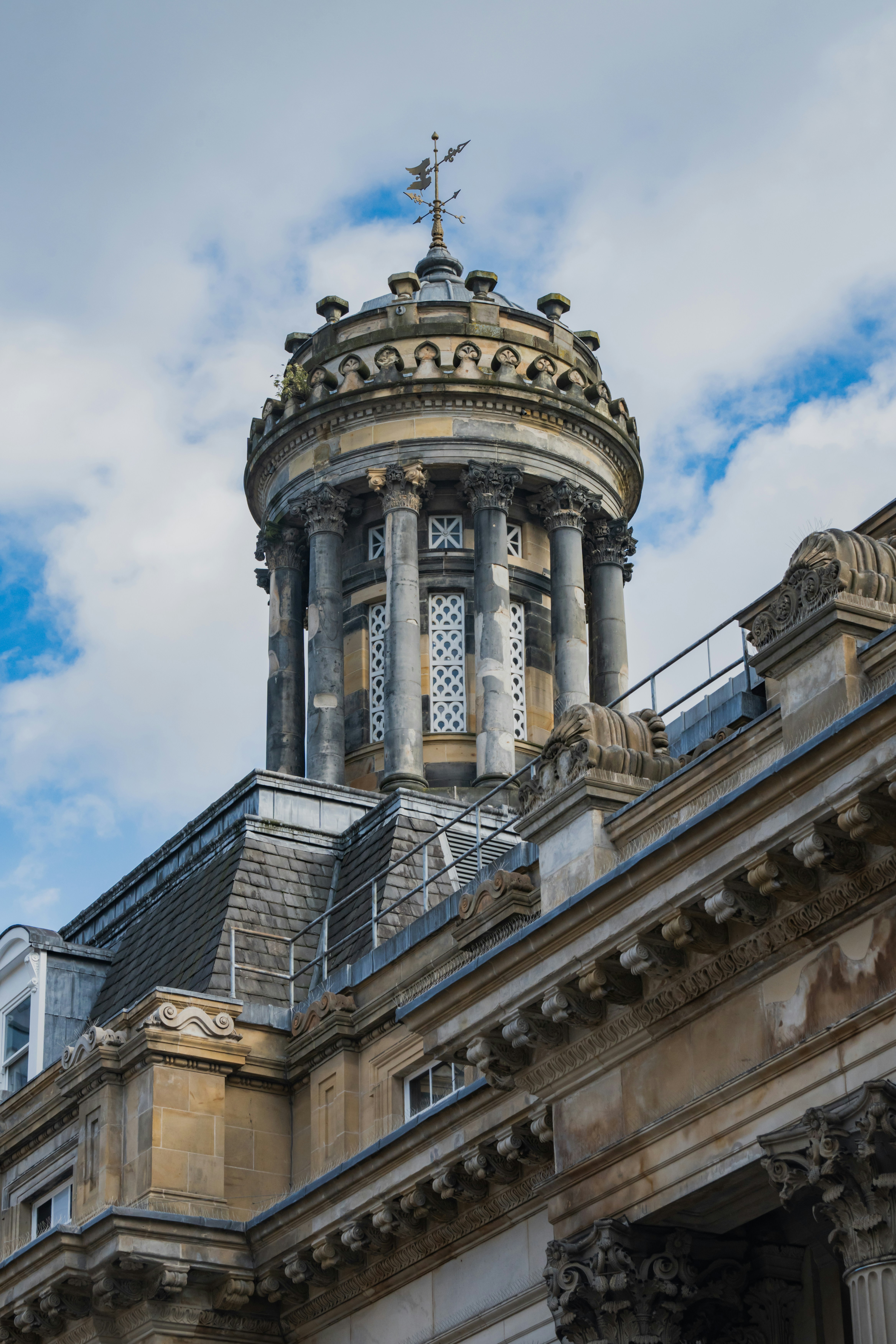 Photo by winstontjia