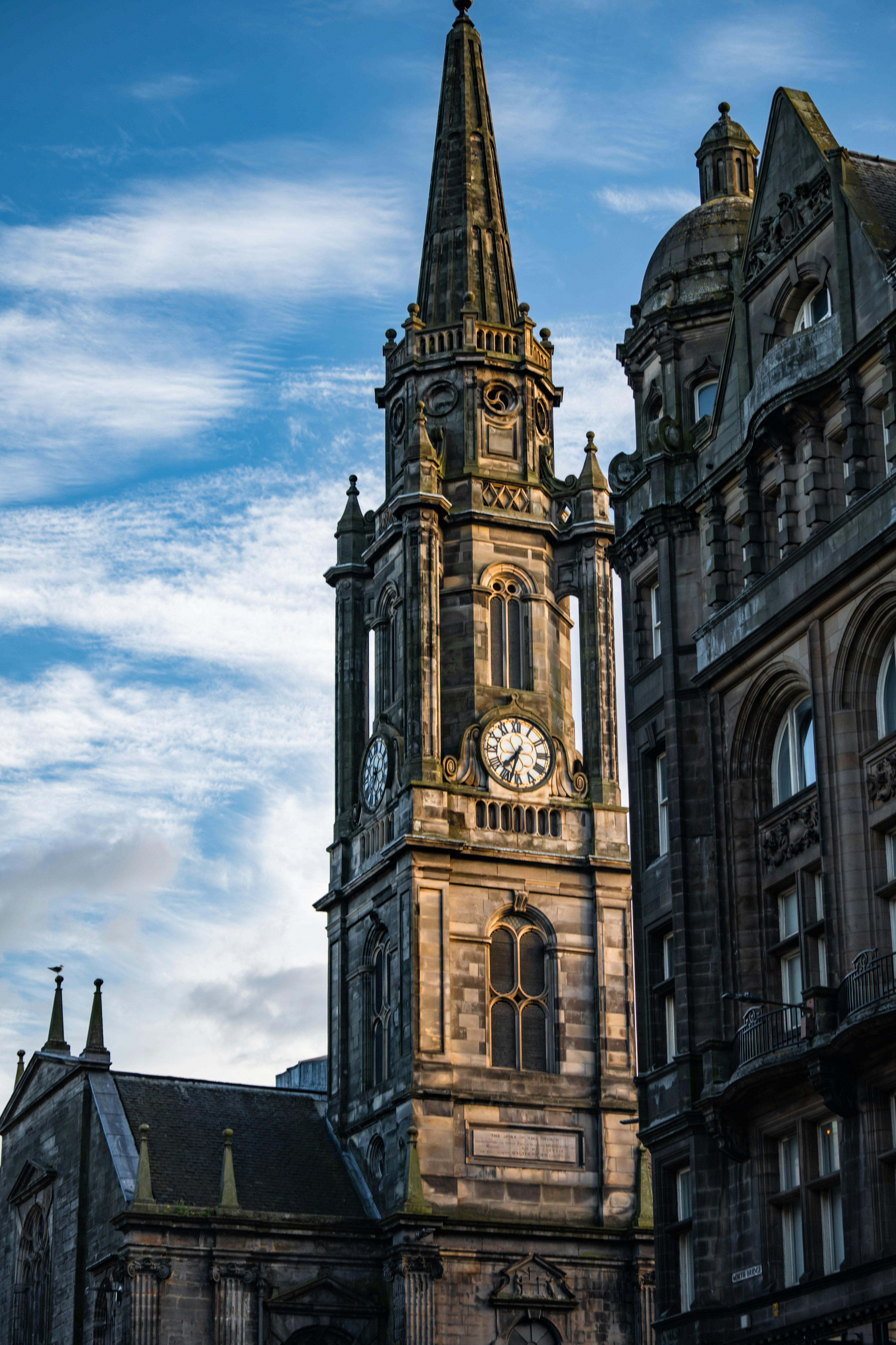 Photo by winstontjia