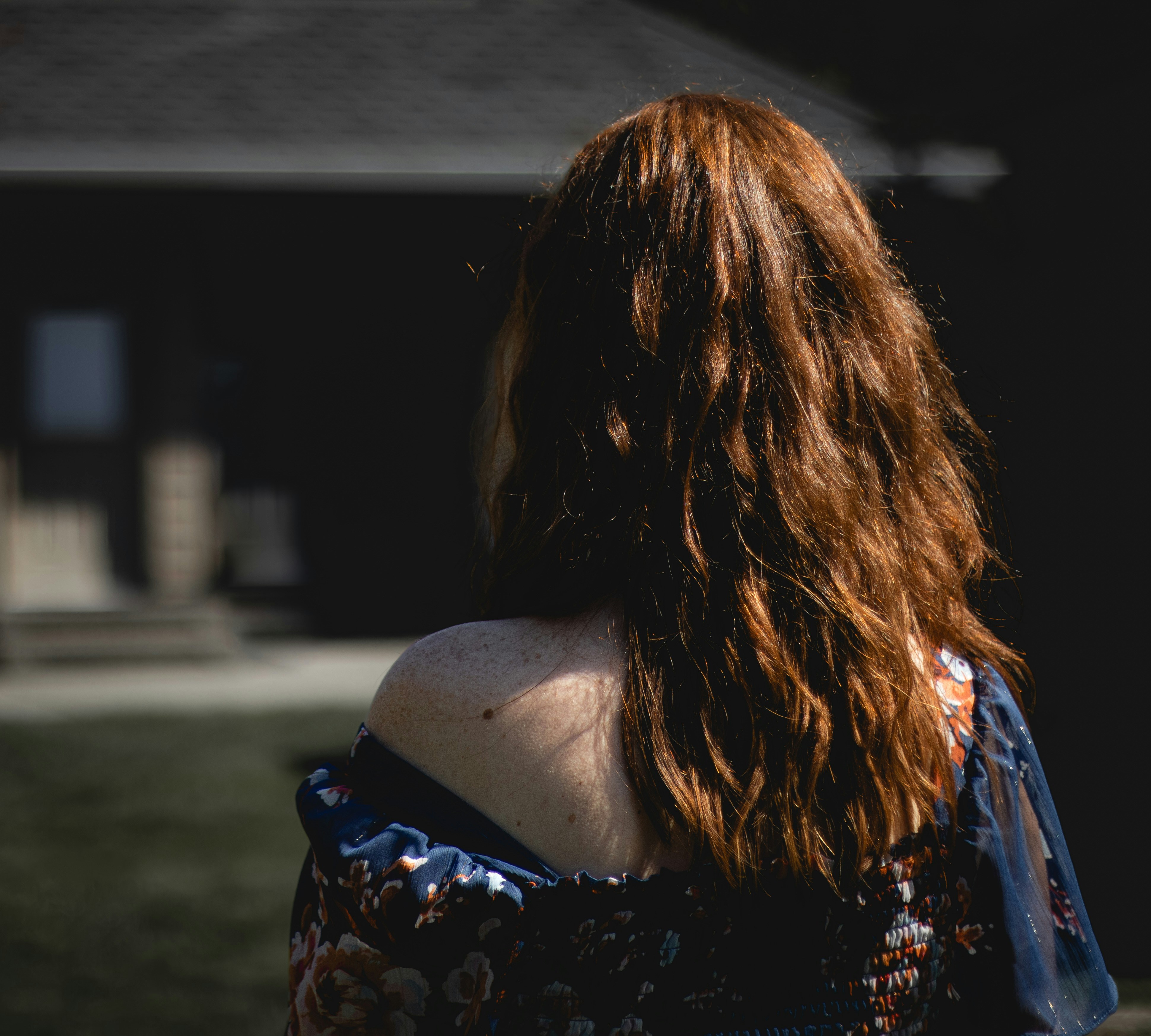 golden chestnut wavy hair color